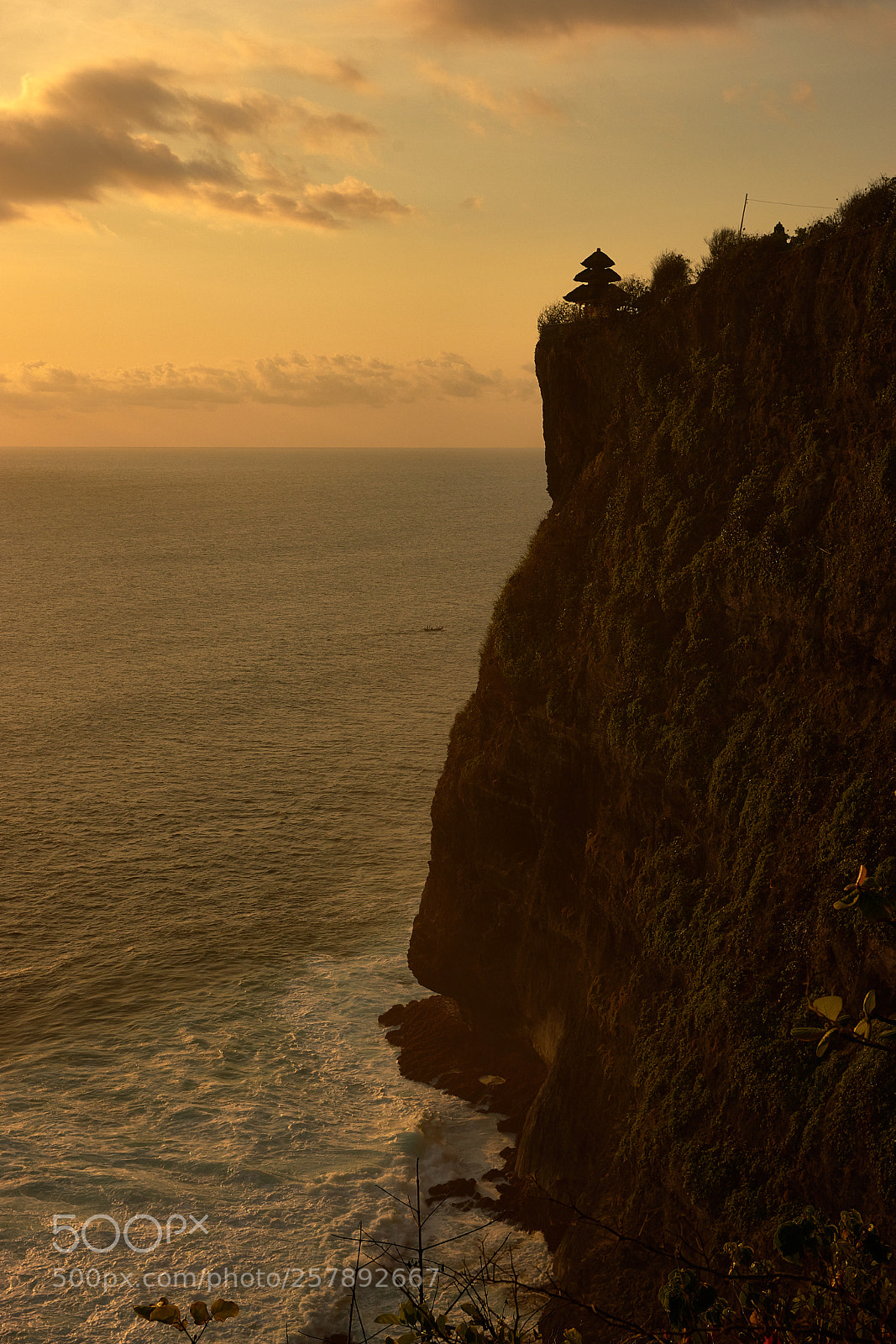 Sony a7 II sample photo. The uluwatu temple at photography