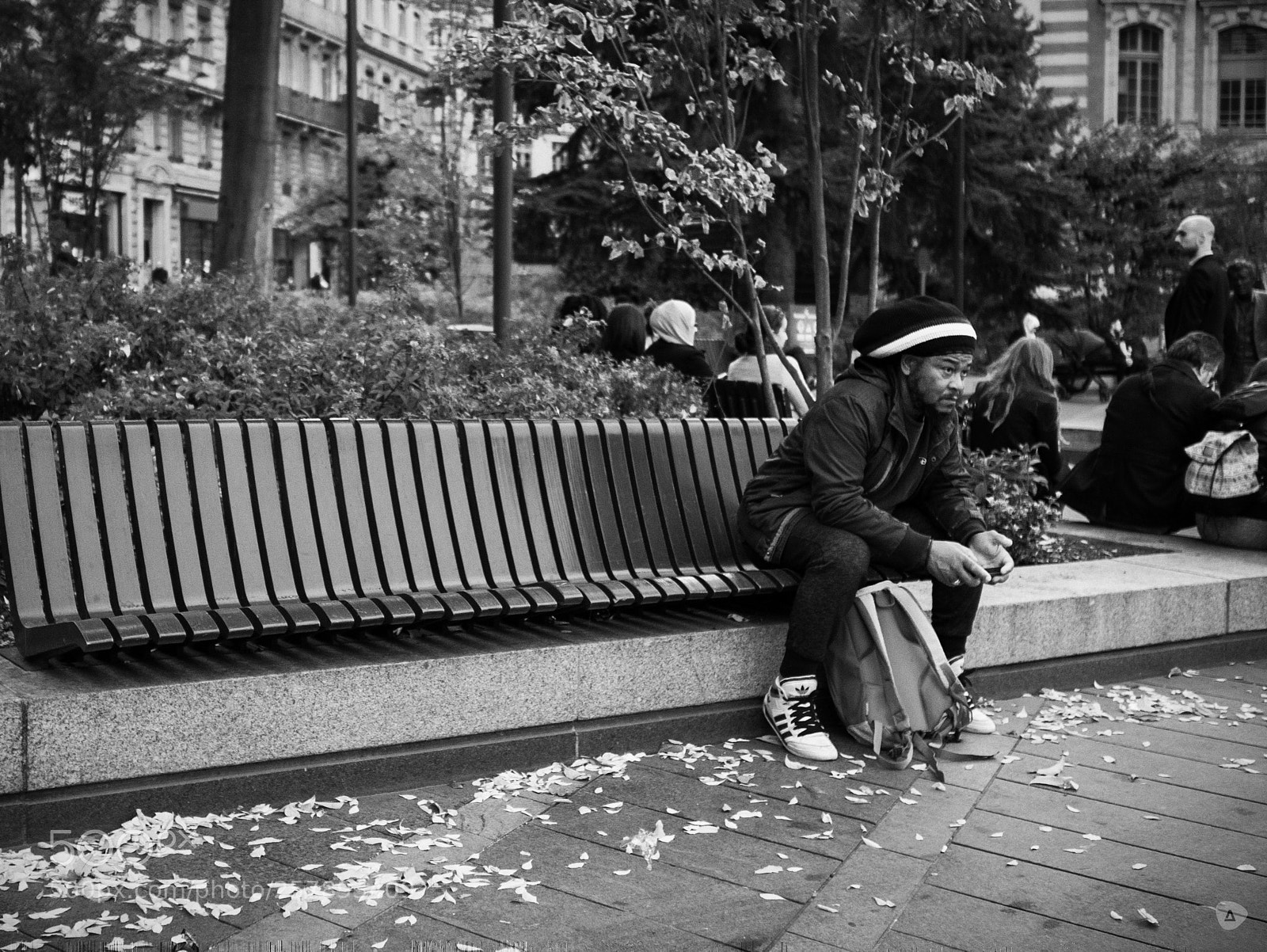 Panasonic Lumix DMC-GX85 (Lumix DMC-GX80 / Lumix DMC-GX7 Mark II) sample photo. Waiting on the bench photography