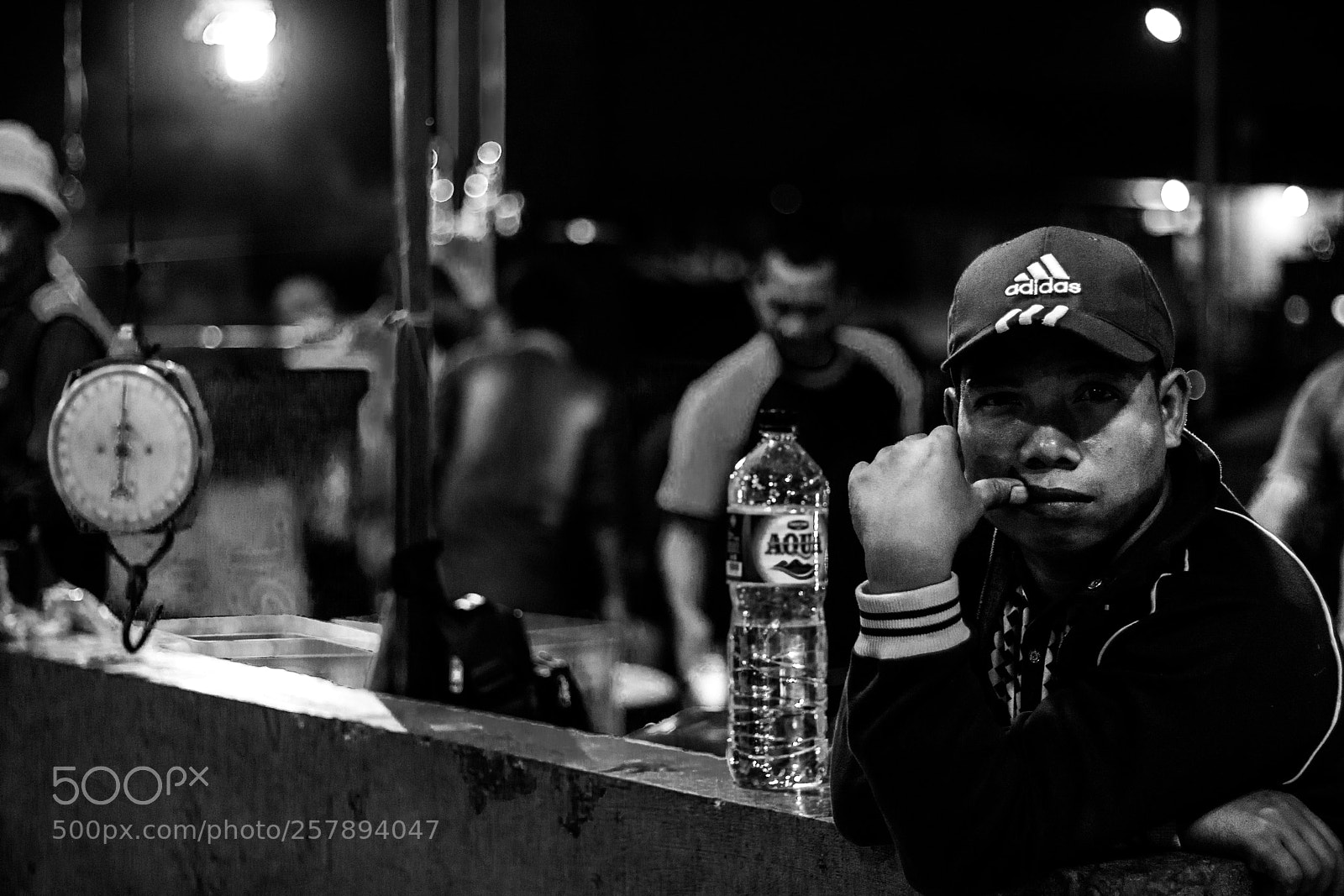 Canon EOS 700D (EOS Rebel T5i / EOS Kiss X7i) sample photo. Waktu adalah uang photography