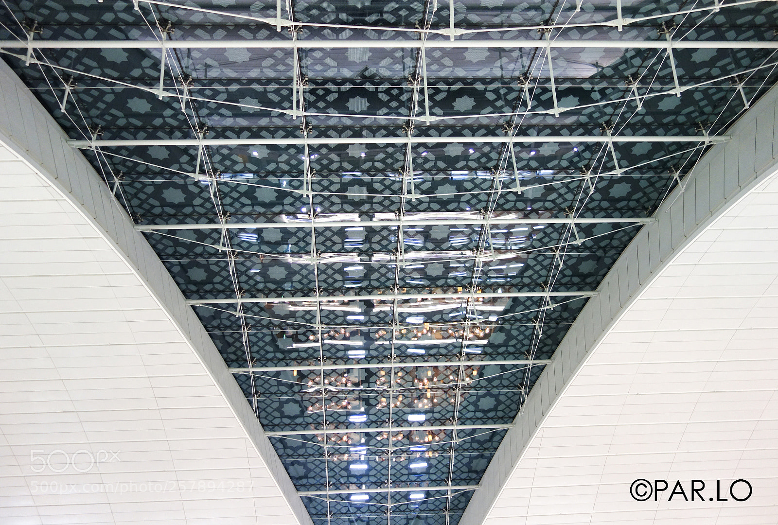 Sony Cyber-shot DSC-RX100 sample photo. Dubai airport photography