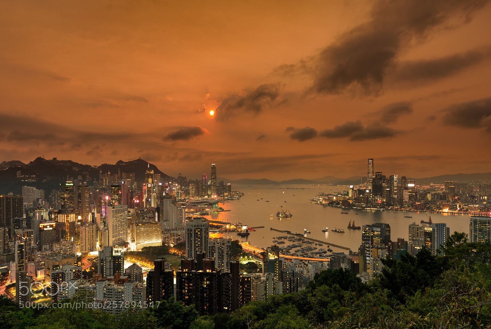 Canon EOS 5D Mark IV sample photo. Hk - the day photography