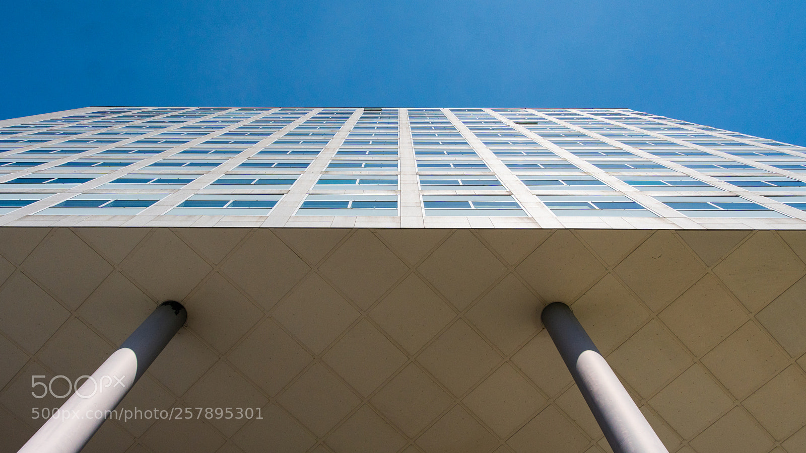 Sony a6300 sample photo. Modern achitecture photography