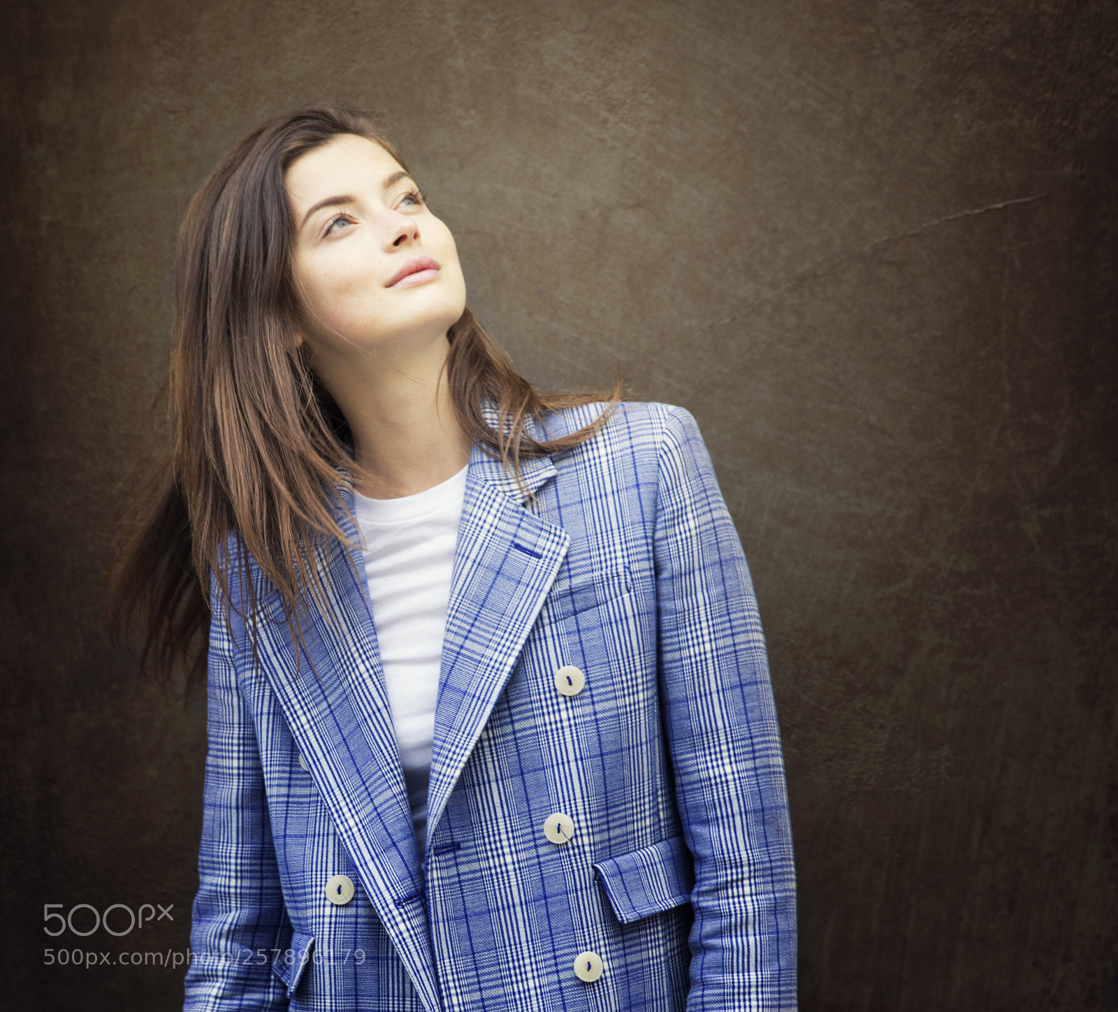 Canon EOS 5D Mark IV sample photo. Play with natural light photography