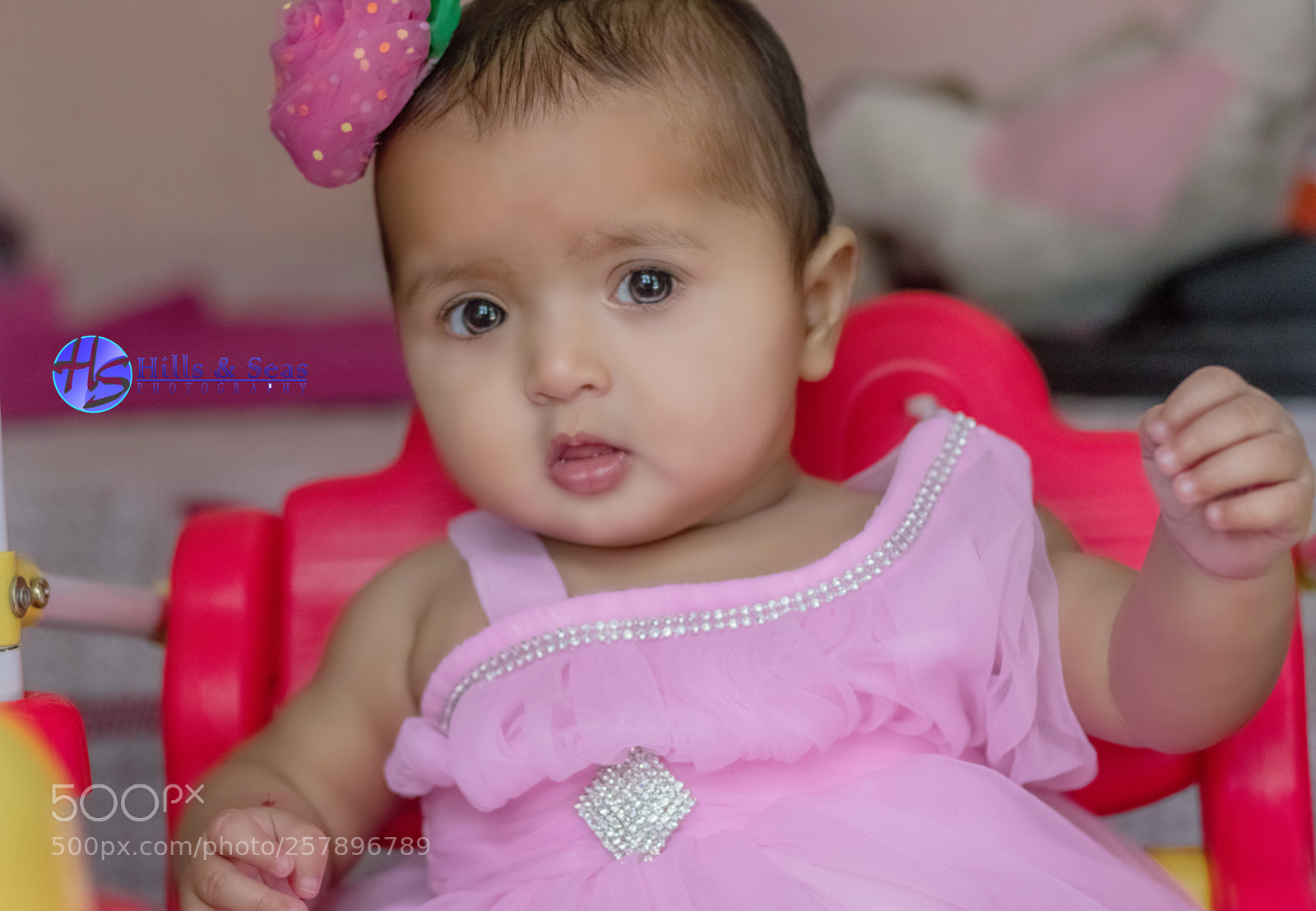 Canon EOS 80D sample photo. Baby in throne photography