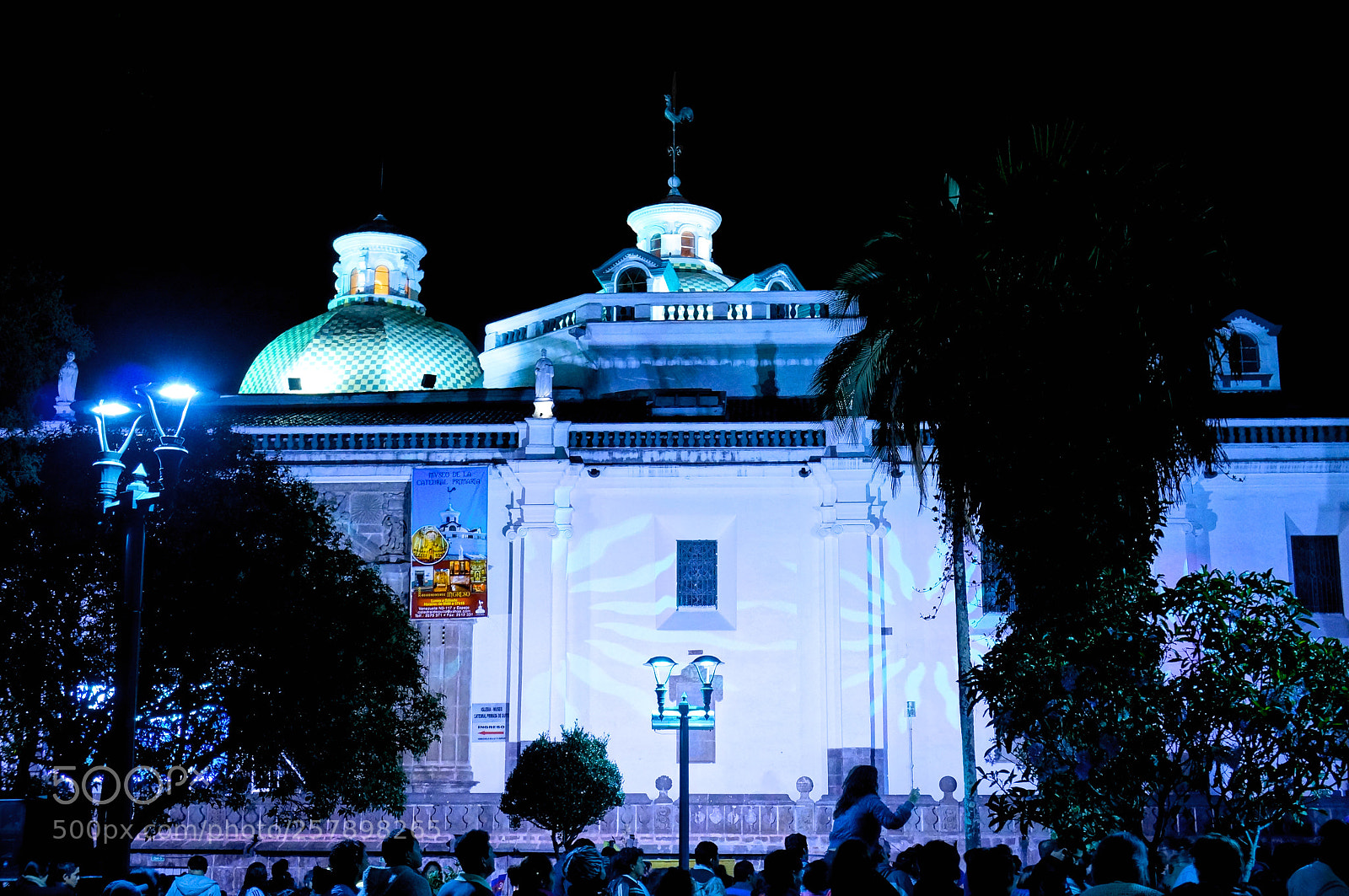 Sony Alpha NEX-5N sample photo. Quito's cathedral photography
