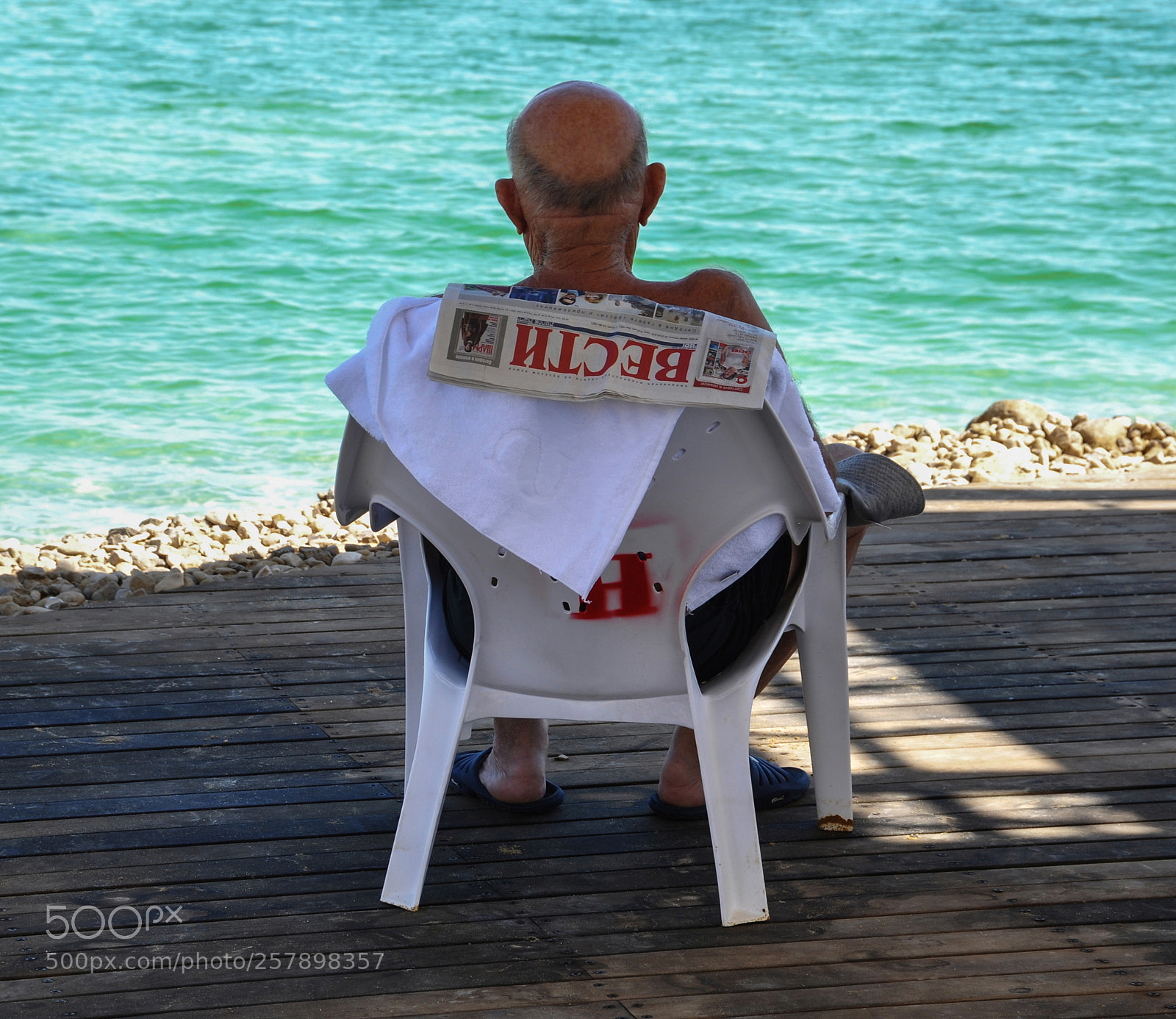 Nikon D90 sample photo. Reader on the dead photography