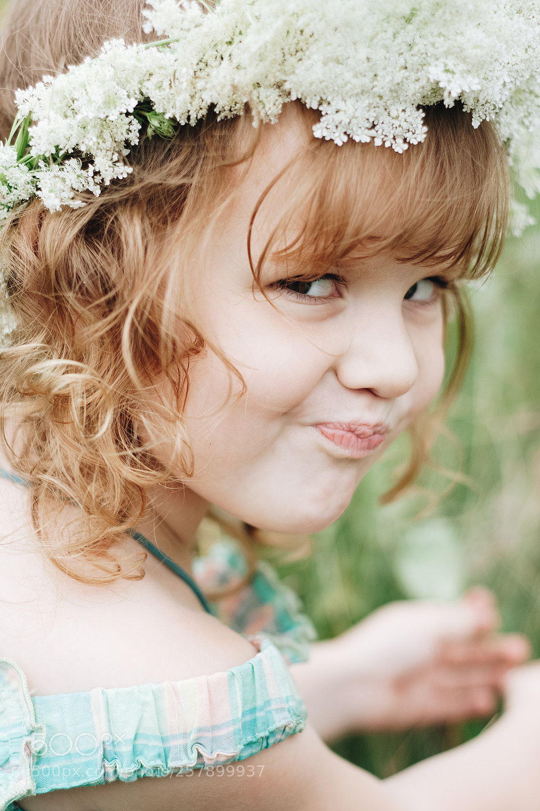 Canon EOS 400D (EOS Digital Rebel XTi / EOS Kiss Digital X) sample photo. Little funny girl face photography