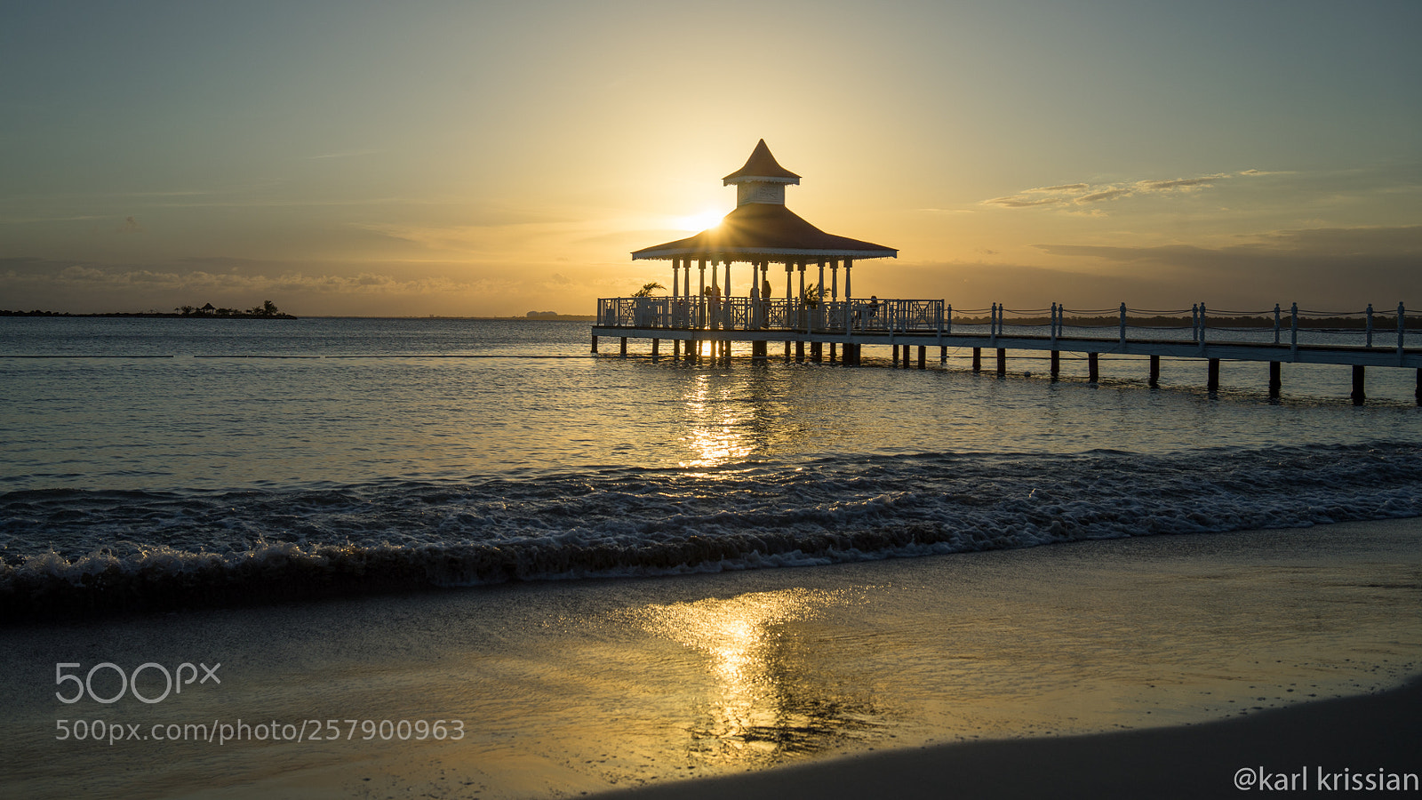Sony a7 II sample photo. Sunset at the beach photography