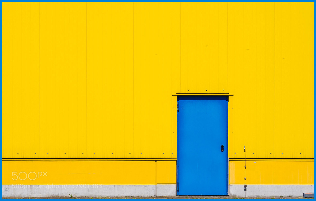 Sony a7 sample photo. Blue door photography