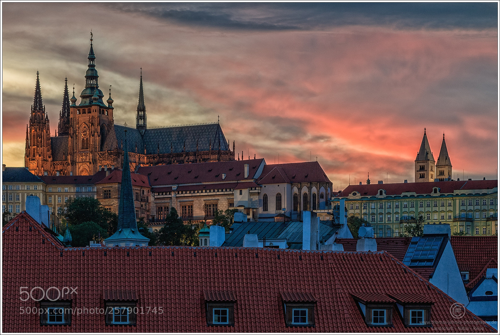 Canon EOS 760D (EOS Rebel T6s / EOS 8000D) sample photo. Prague castle in the photography