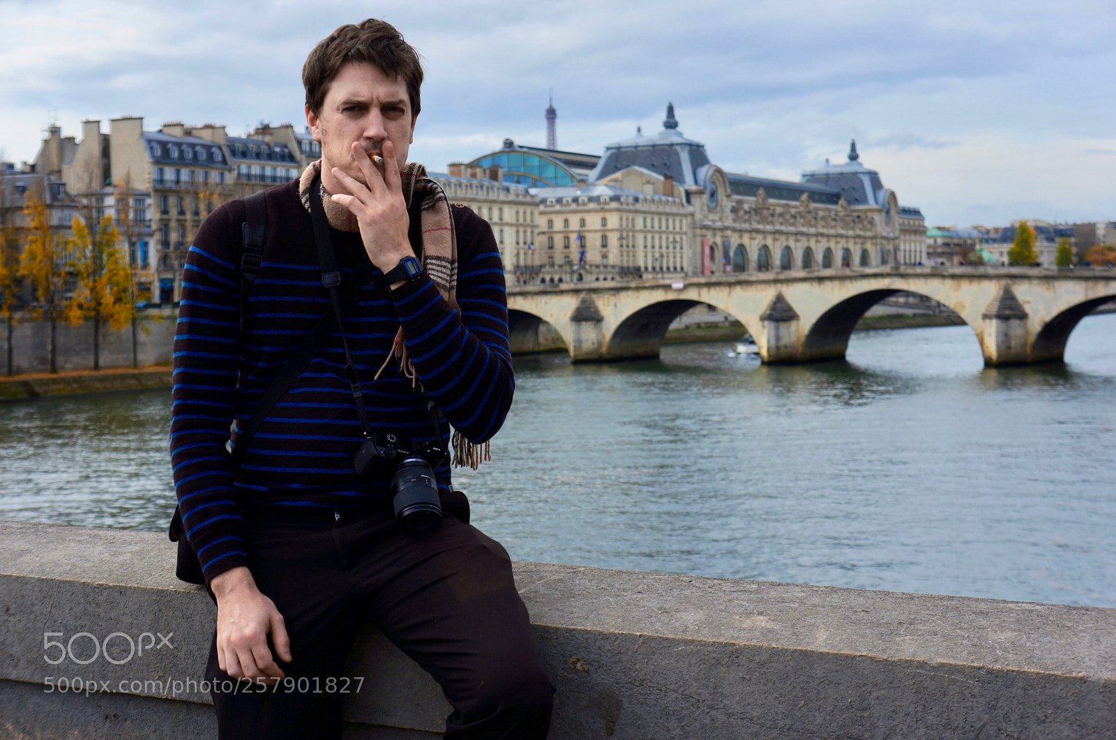 Sony Alpha NEX-5N sample photo. Parisian smoking photography