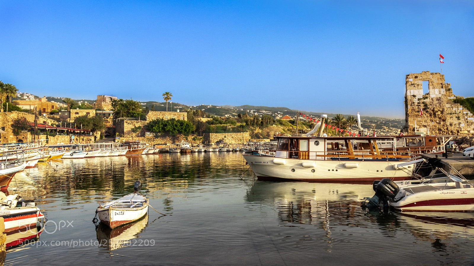 Canon EOS 80D sample photo. The old port of photography