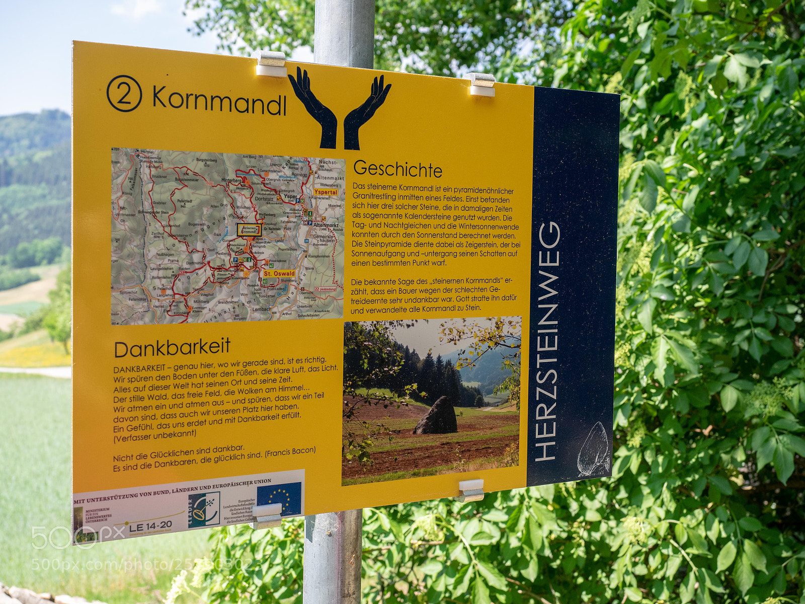 Olympus OM-D E-M1 sample photo. Kornmandl aus waldviertlergranitstein photography