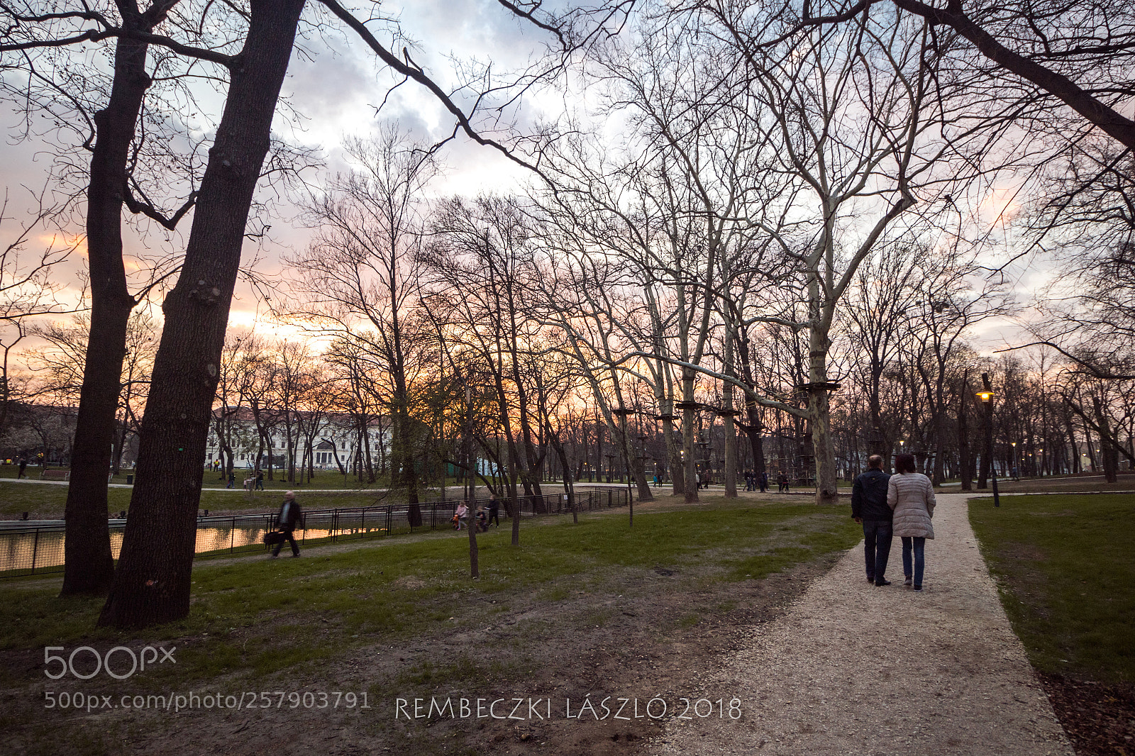 Canon EOS M10 sample photo. Sunset in the park photography