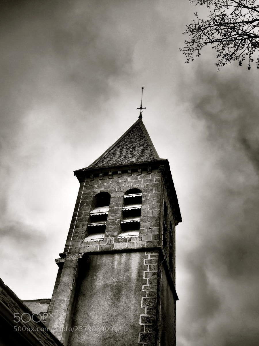 Olympus OM-D E-M5 II sample photo. Clocher photography