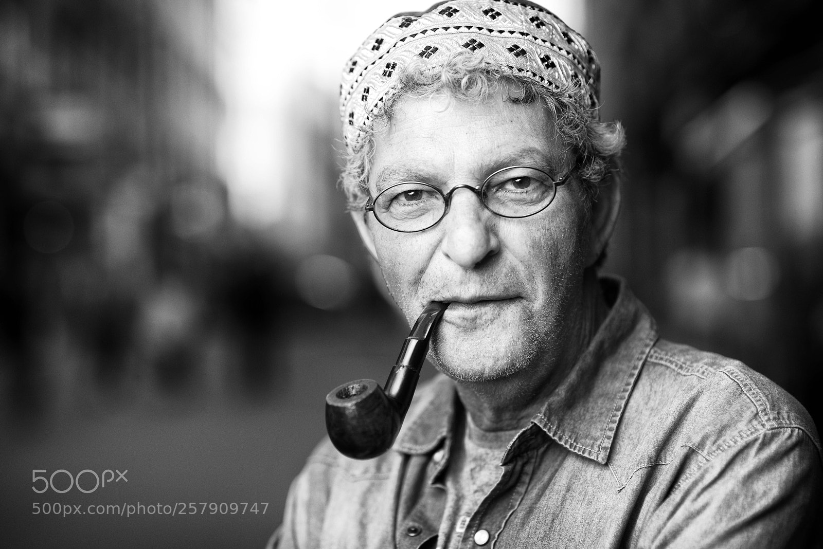 Nikon D800E sample photo. Street portrait photography