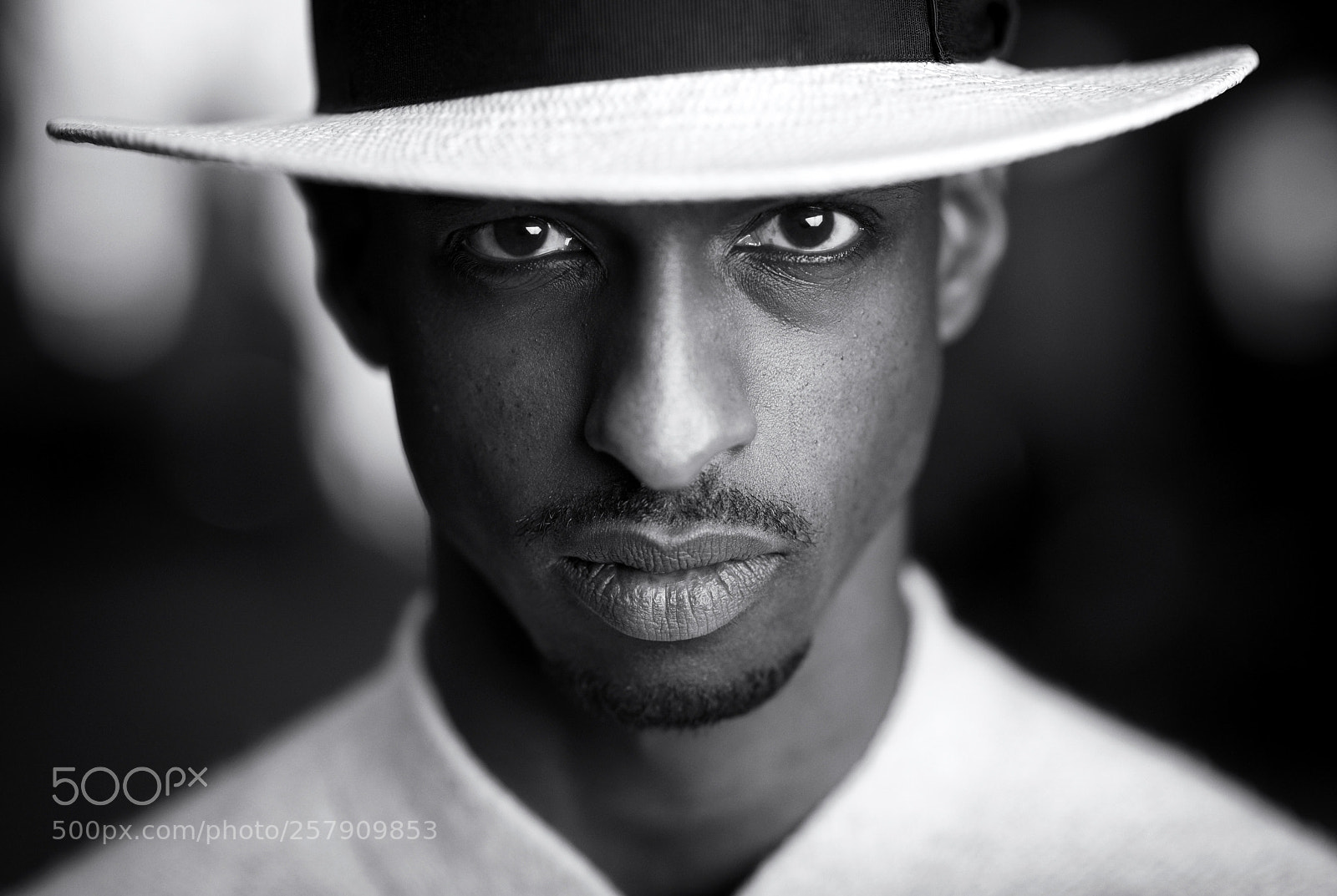 Nikon D800E sample photo. Street portrait photography