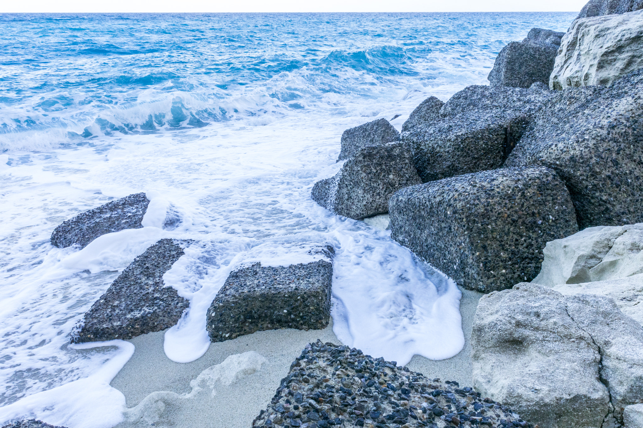 Nikon 1 J5 sample photo. Italia shore photography