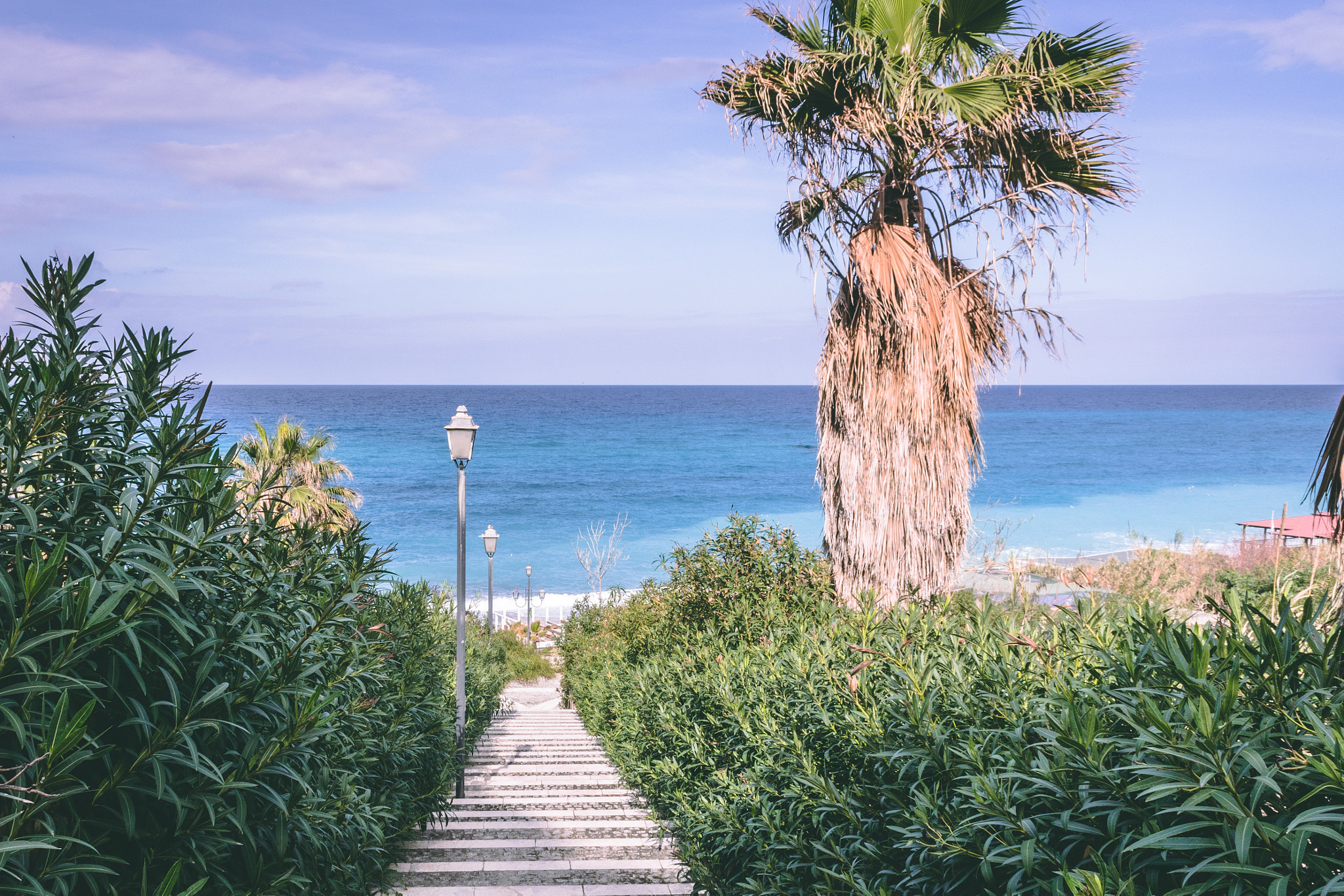 Nikon 1 J5 sample photo. Stairs to the beach photography