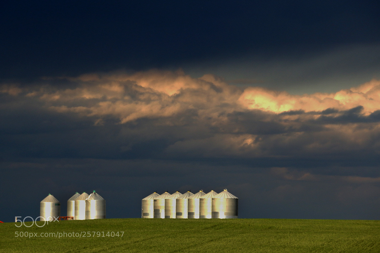 Canon EOS 70D sample photo. Bins on dark prairie photography