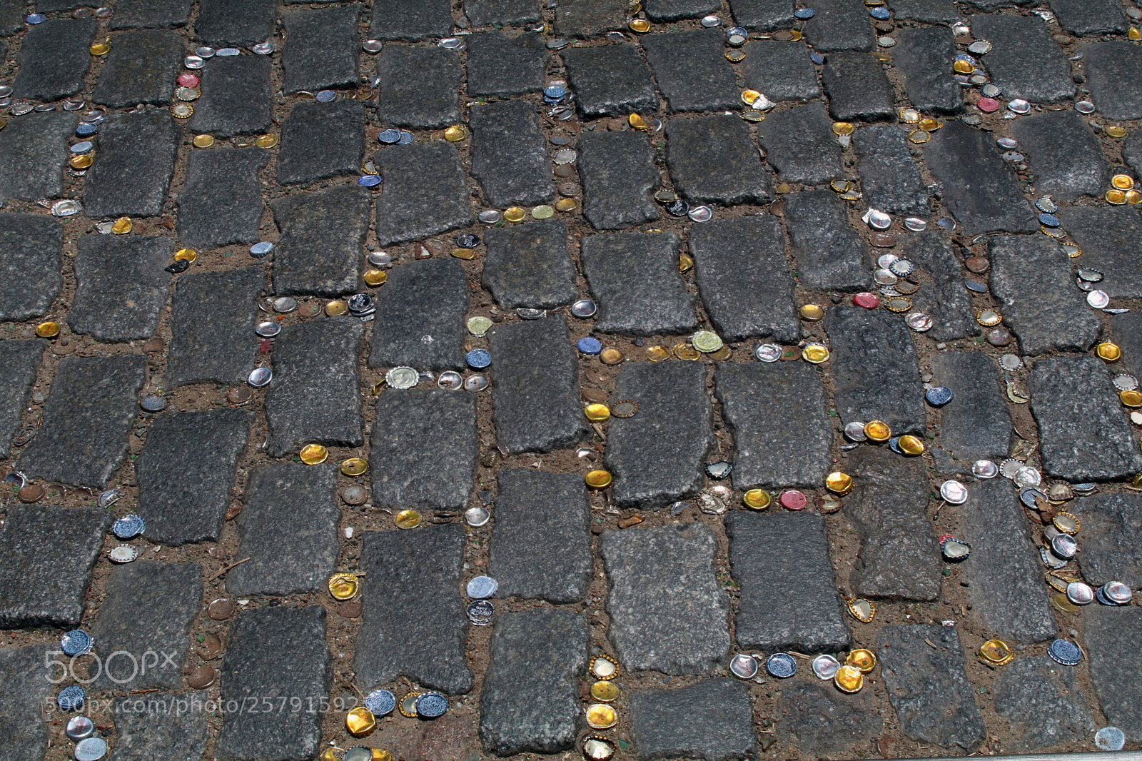 Canon EOS 80D sample photo. Cobblestones and bottlecaps photography