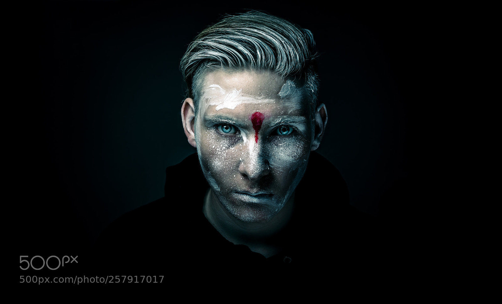 Sony a7 sample photo. Dark fashion-style photography