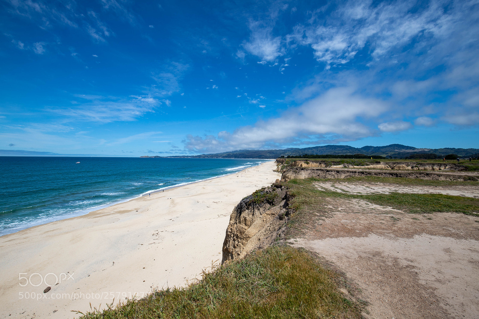 Canon EOS 6D Mark II sample photo. Half moon bay beach photography