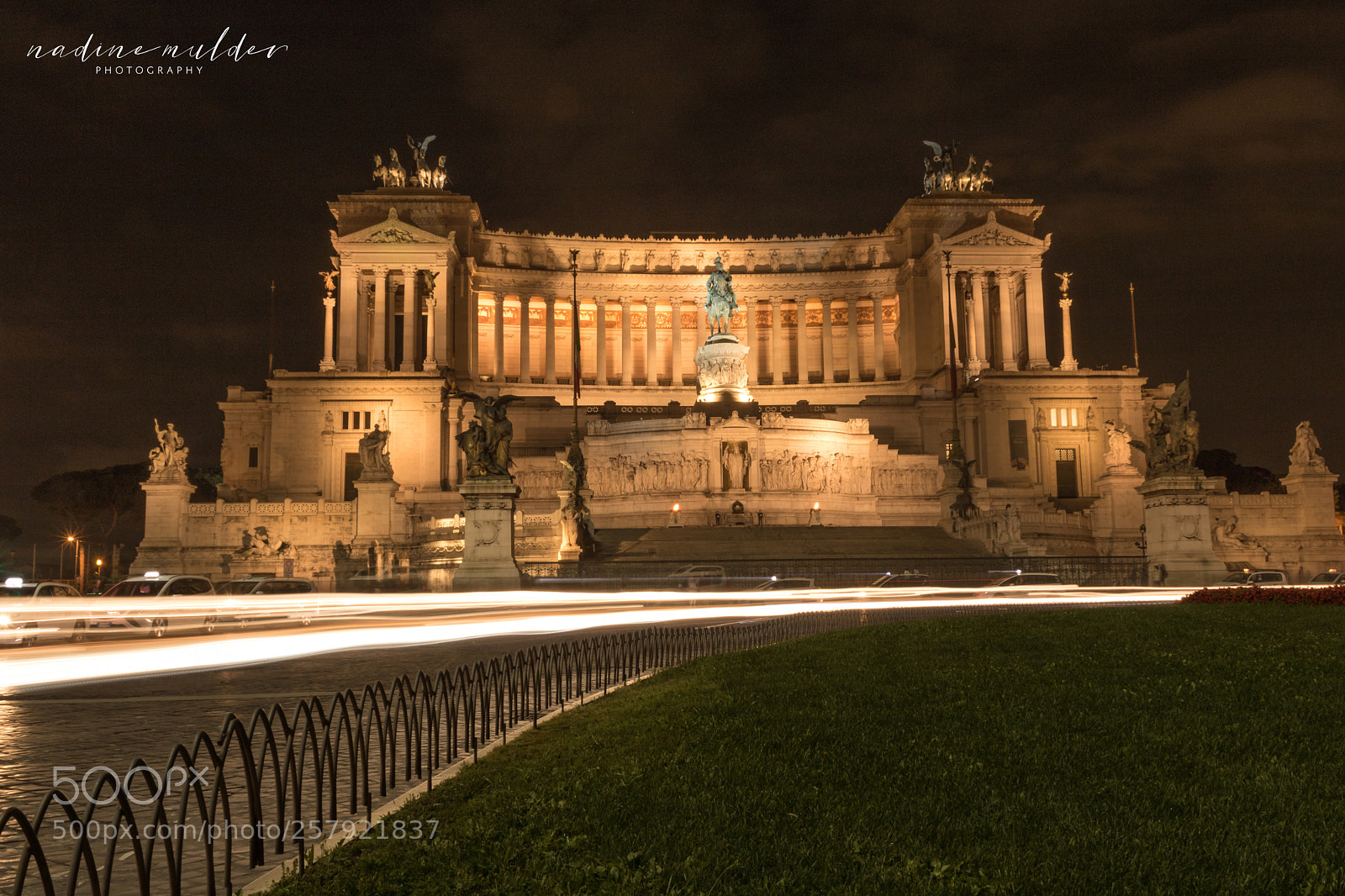 Canon EOS 760D (EOS Rebel T6s / EOS 8000D) sample photo. The royal palace in photography