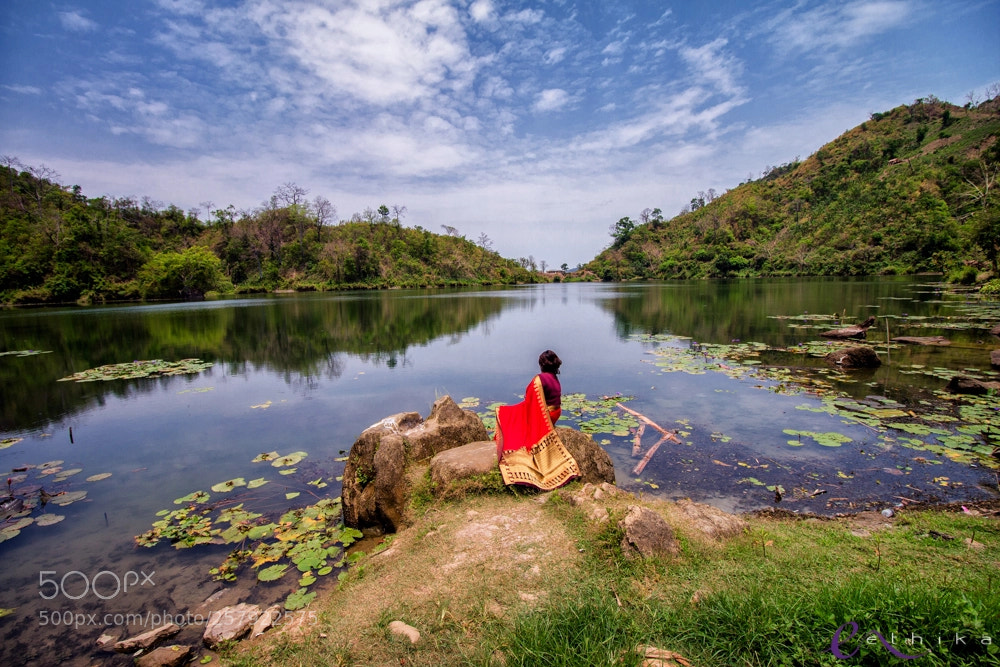 Canon EOS 70D sample photo. She waits photography