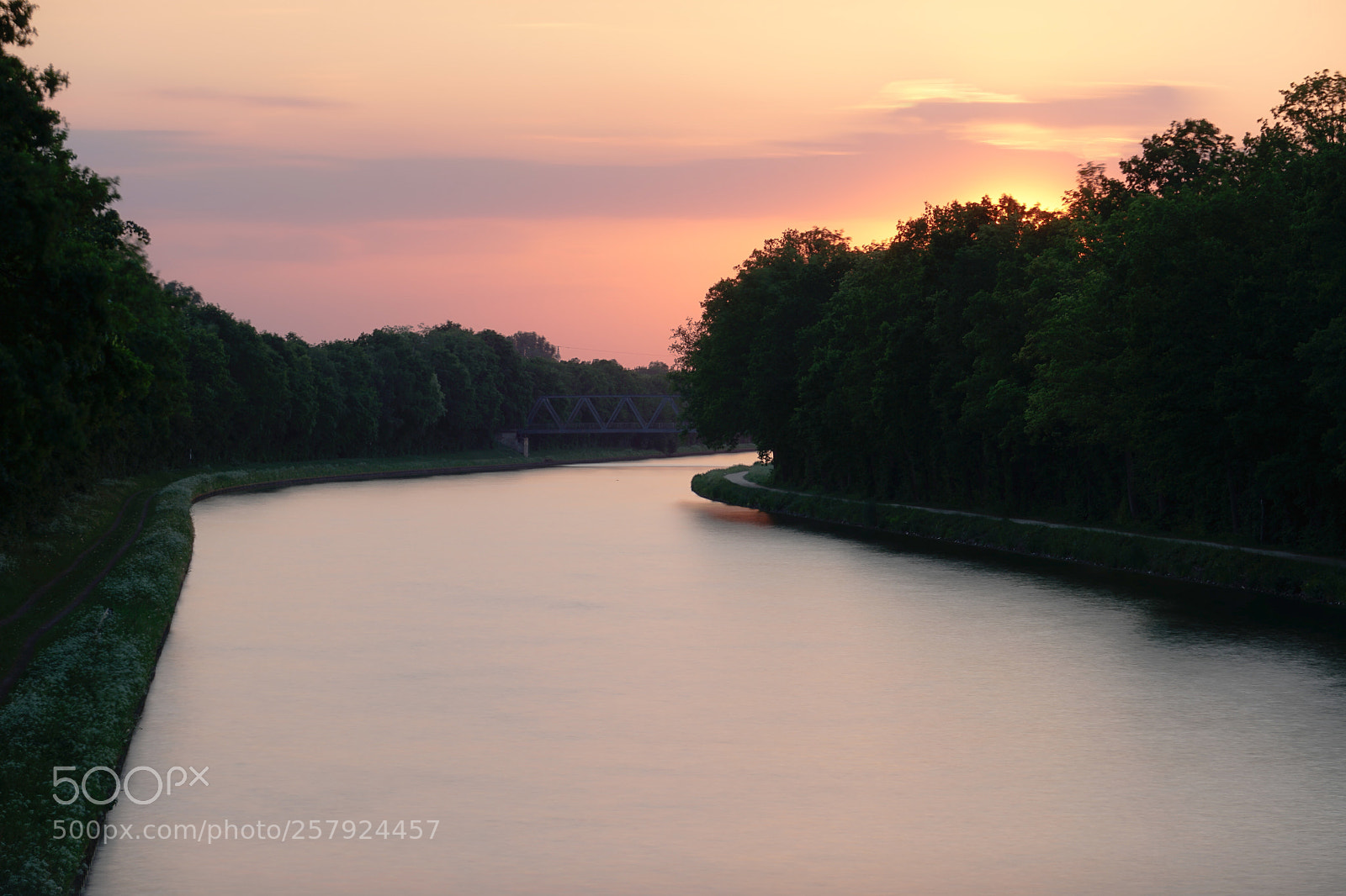 Sony a6300 sample photo. Der kanal schläft photography