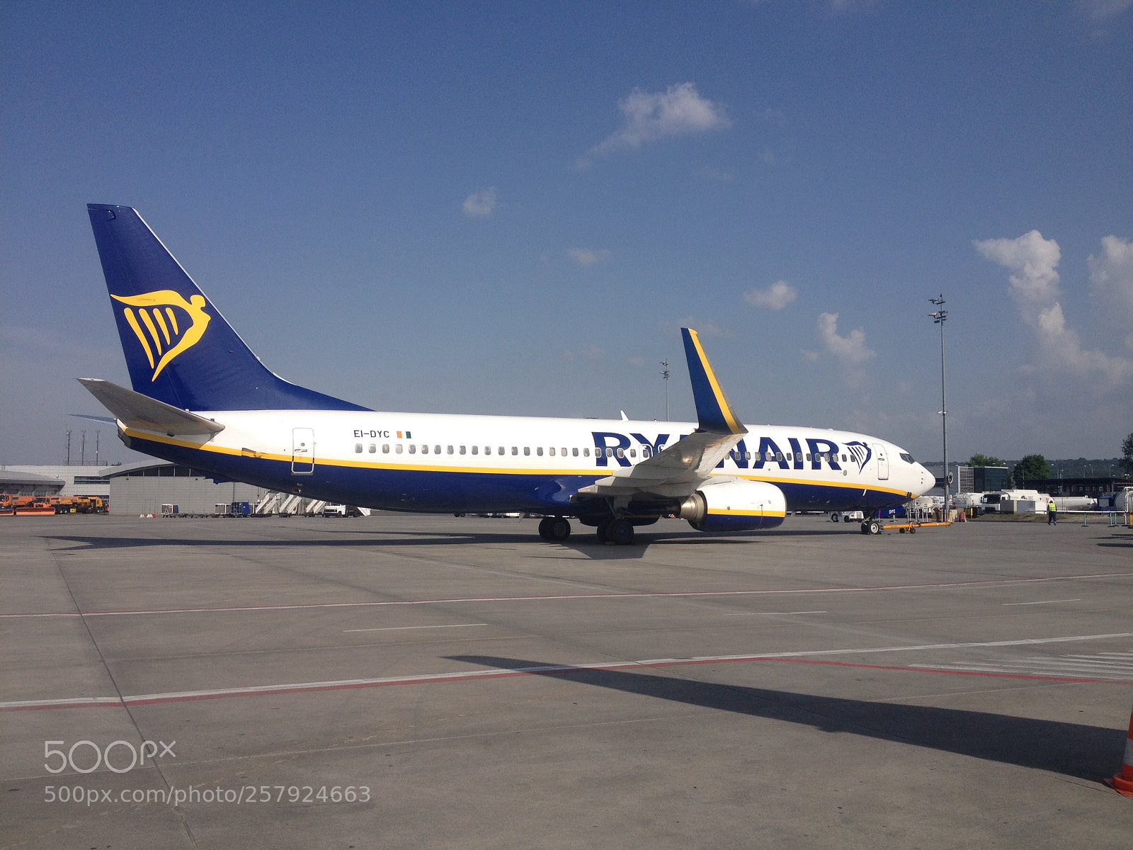 Apple iPhone 4S sample photo. Aeroport krakow  photography