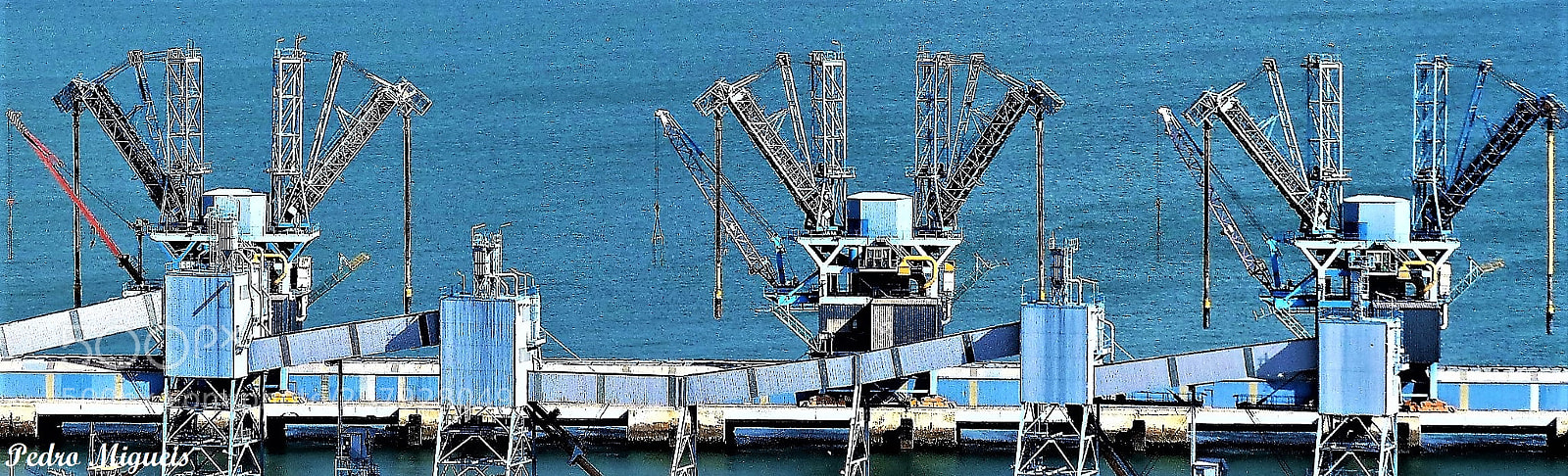 Panasonic Lumix DMC-FZ200 sample photo. Seaport photography