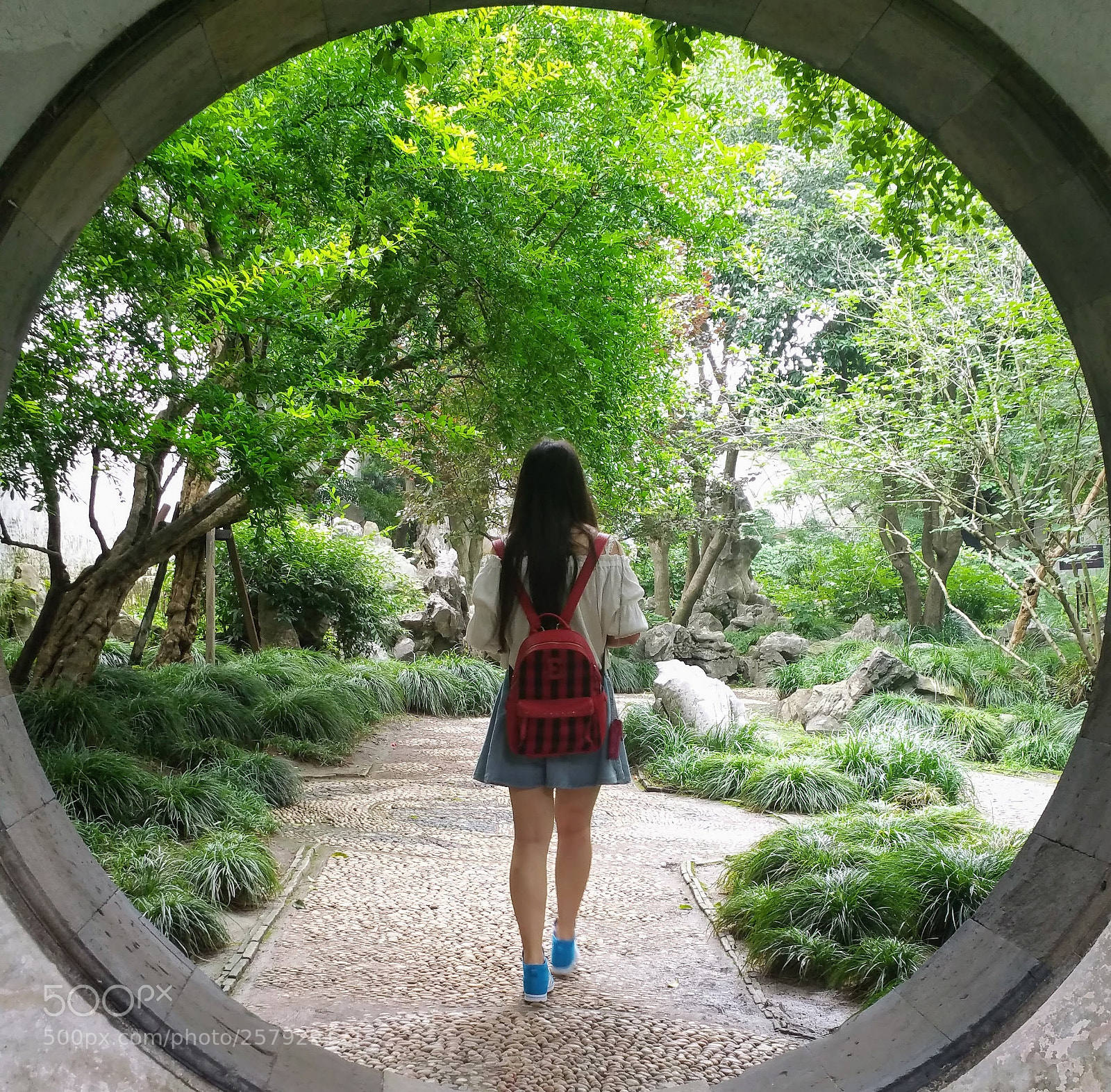 Samsung Galaxy Note4 sample photo. Women or squaring the photography