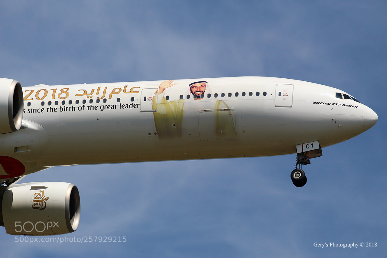 Canon EOS 1300D (EOS Rebel T6 / EOS Kiss X80) sample photo. Emirates - boeing 777-300er photography