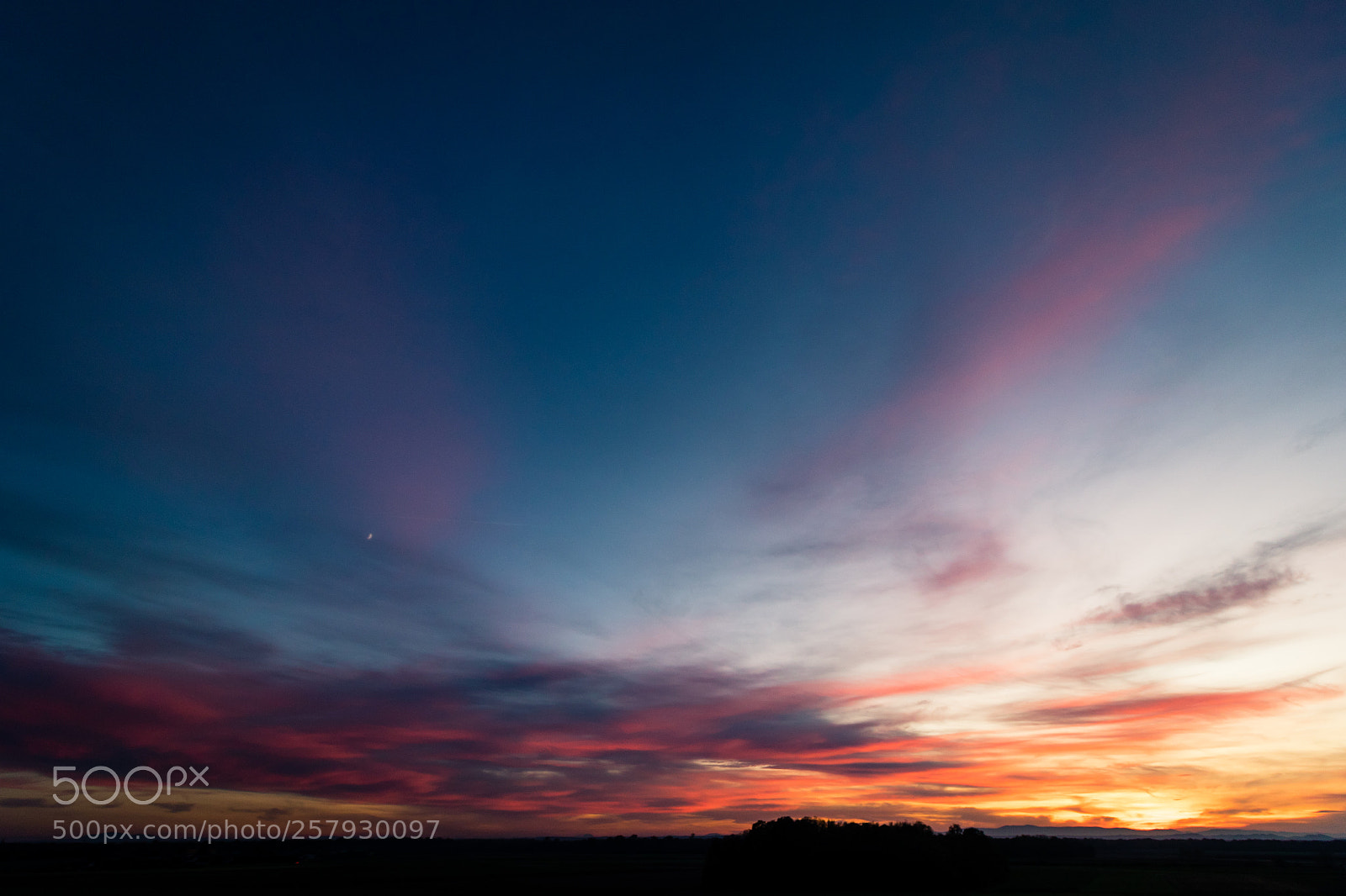 Canon EOS 7D Mark II sample photo. Explosion of the sky photography