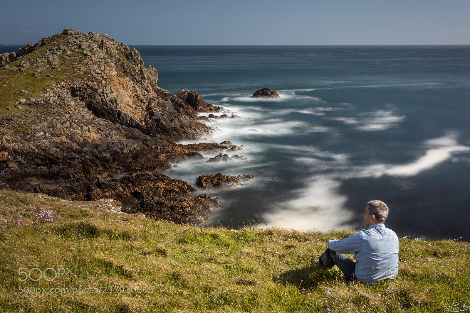 Canon EOS 5D Mark IV sample photo. Resting near the edge photography