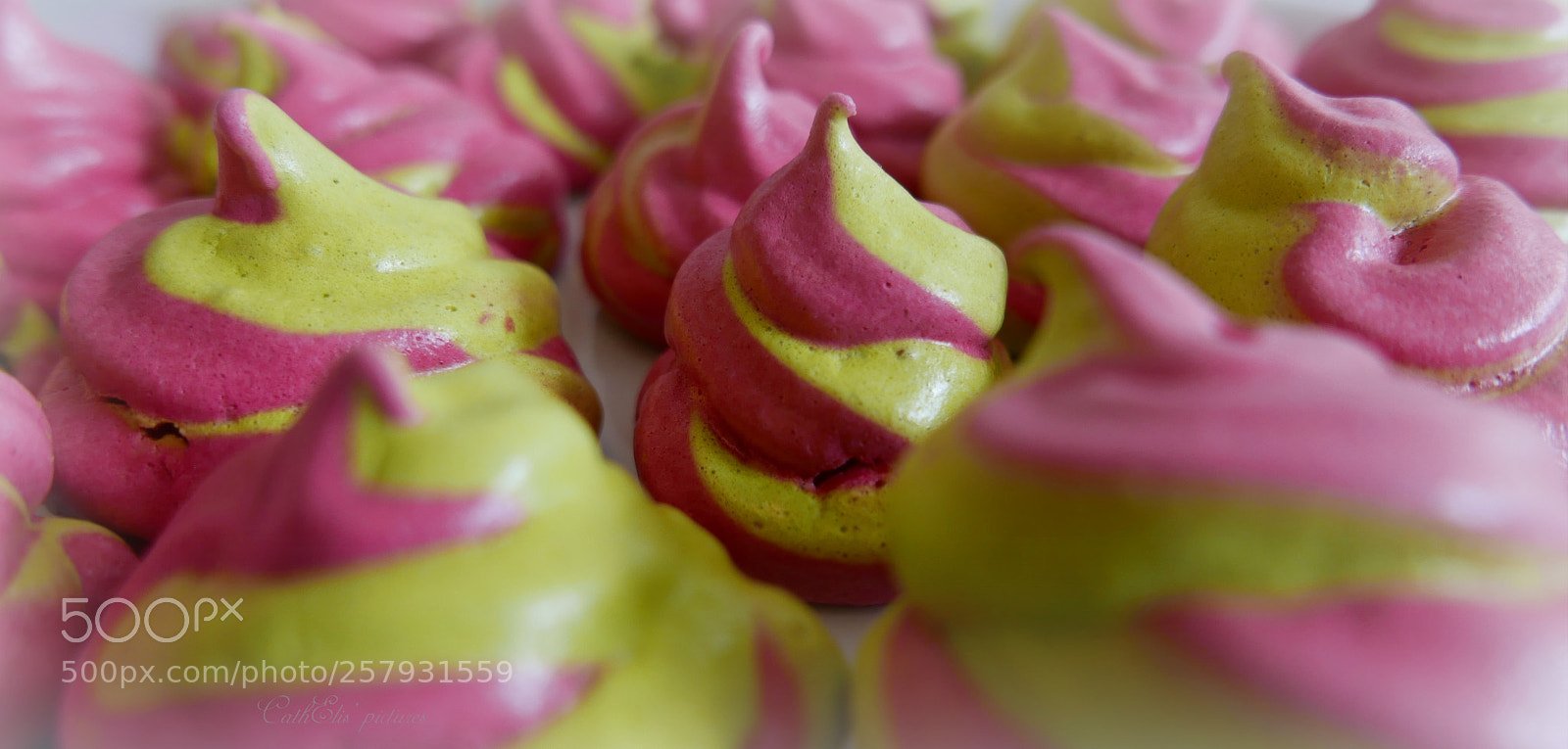 Panasonic Lumix DMC-LX100 sample photo. Meringues color es photography