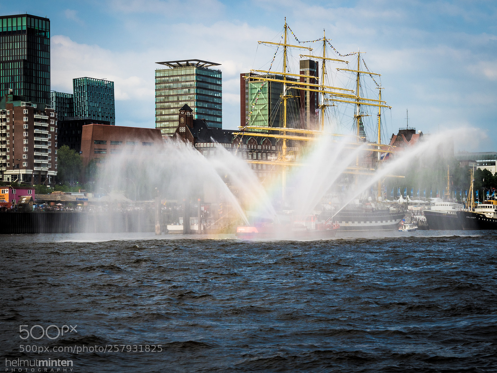 Olympus OM-D E-M1 Mark II sample photo. Rainbow city... photography