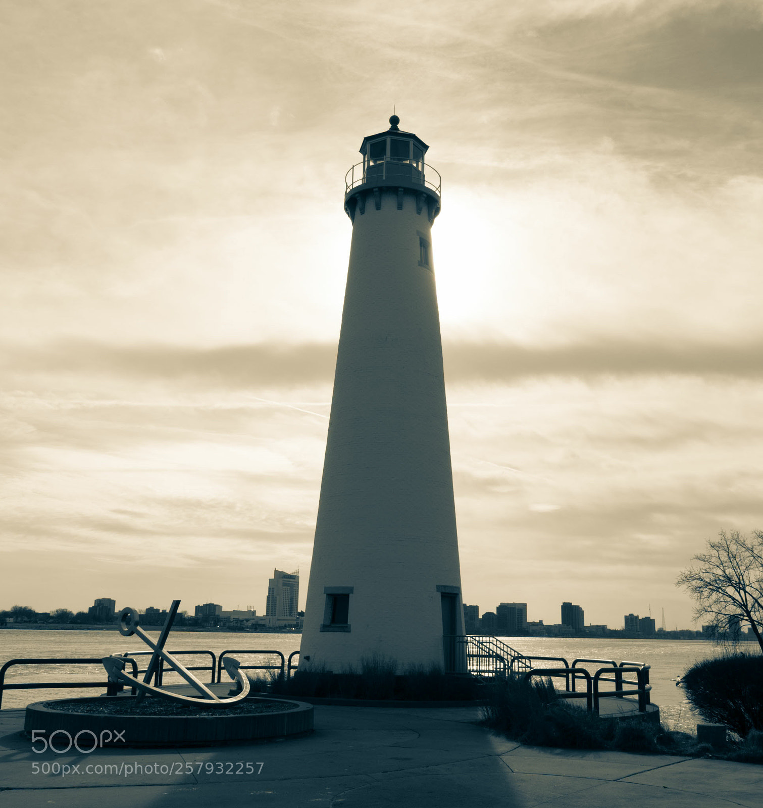 Canon EOS 700D (EOS Rebel T5i / EOS Kiss X7i) sample photo. I found the lighthouse photography