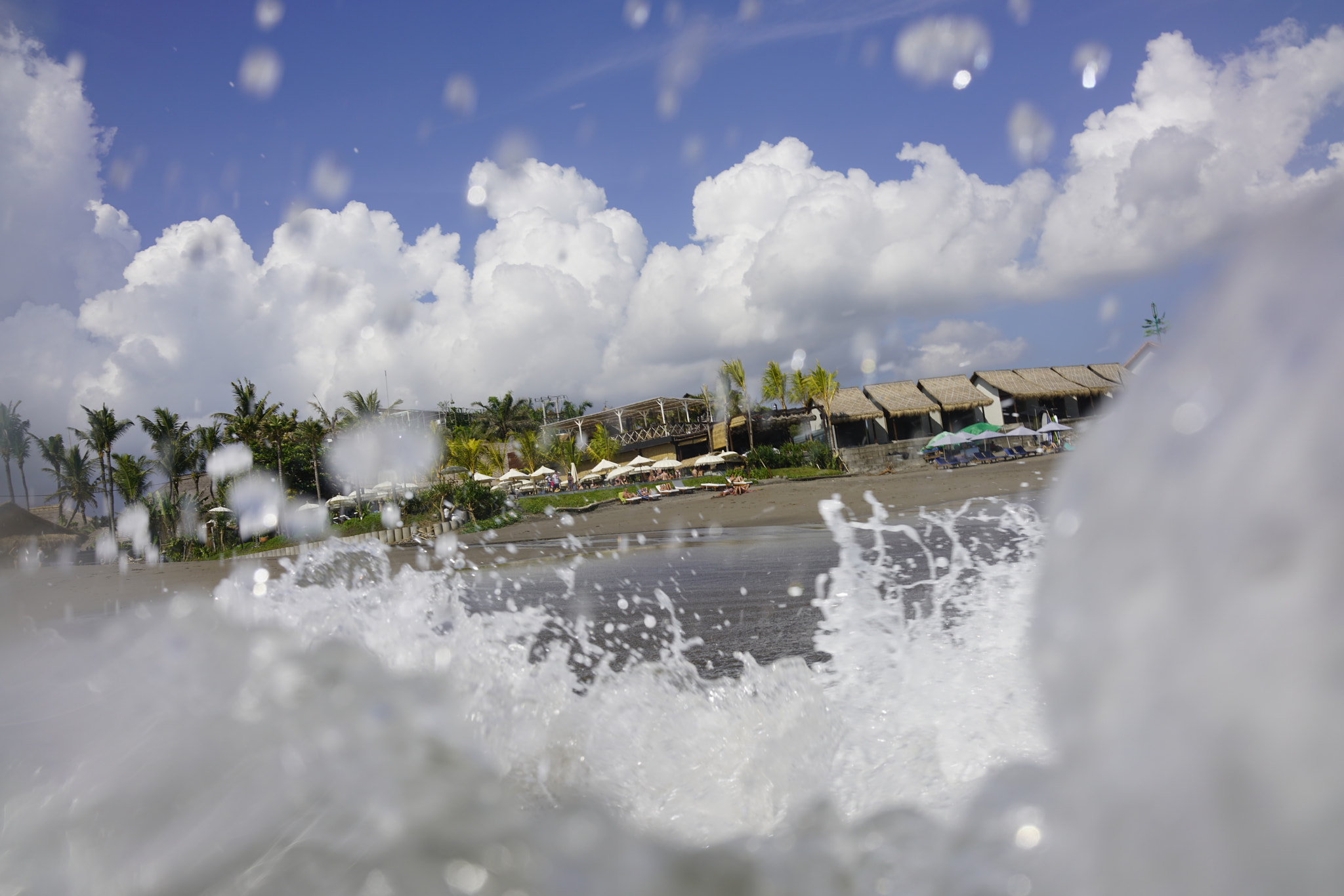 Sony Cyber-shot DSC-RX1R II sample photo. Wave incoming photography
