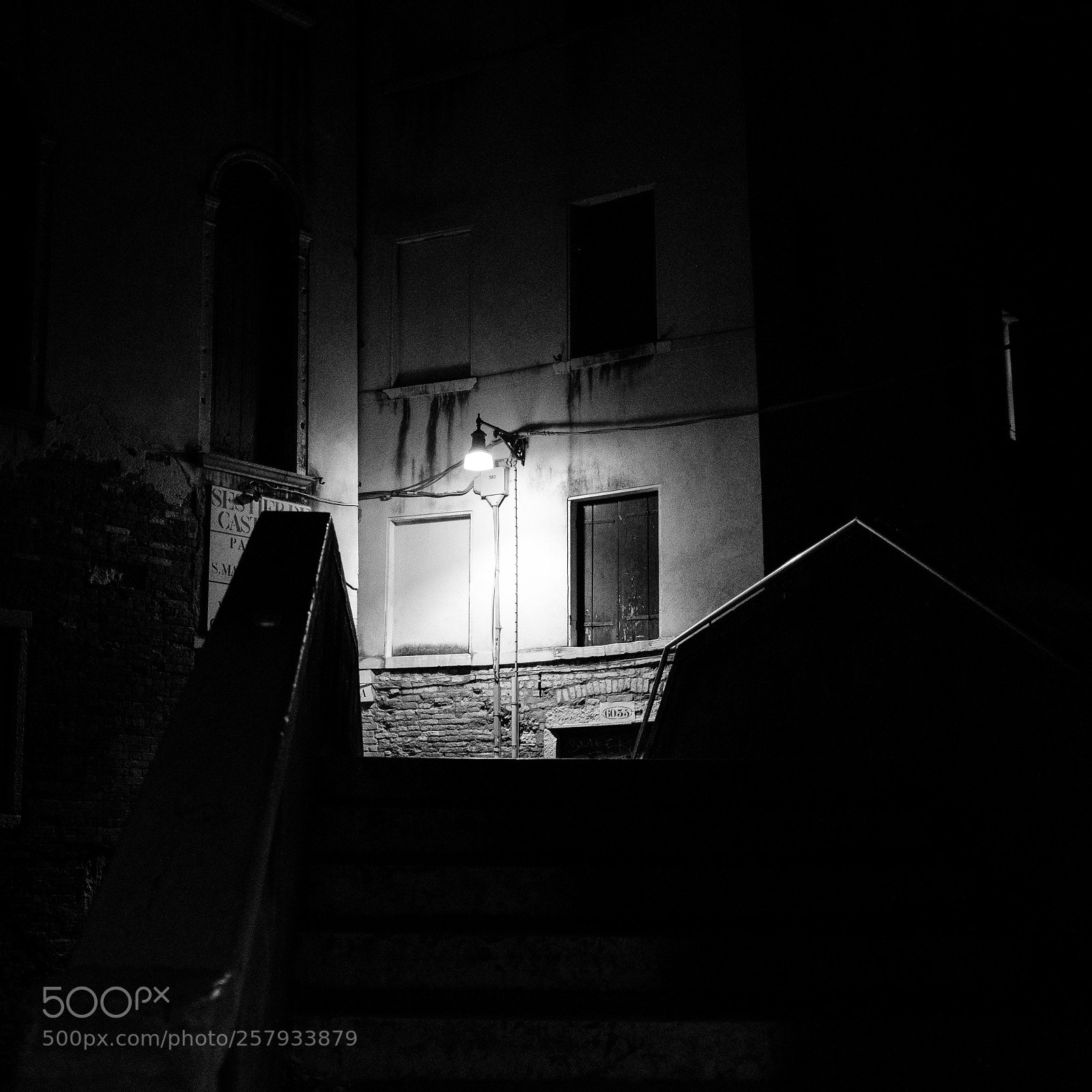 Fujifilm X100F sample photo. Night photography