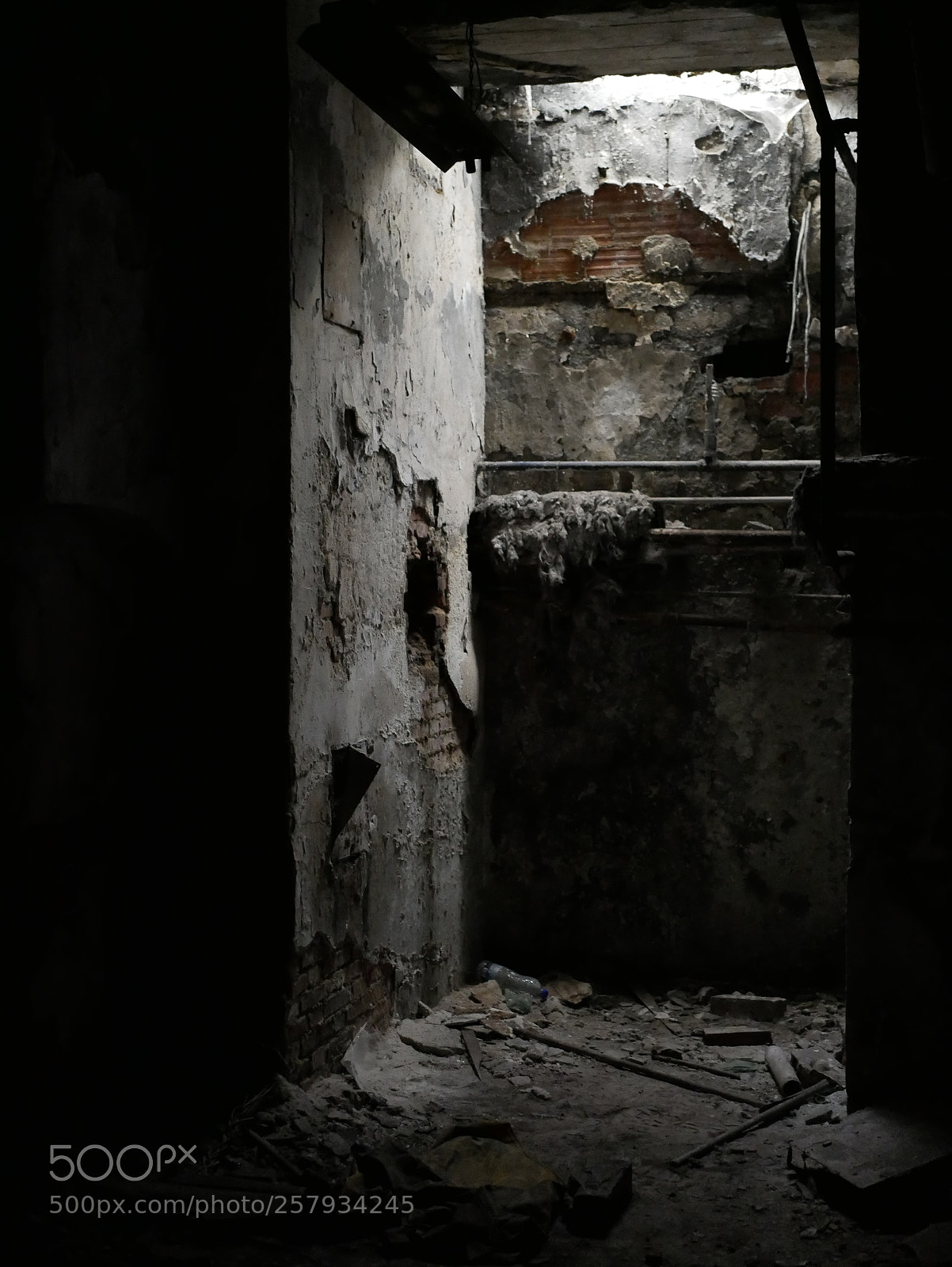Panasonic Lumix DMC-GX85 (Lumix DMC-GX80 / Lumix DMC-GX7 Mark II) sample photo. Subsoil darkness photography