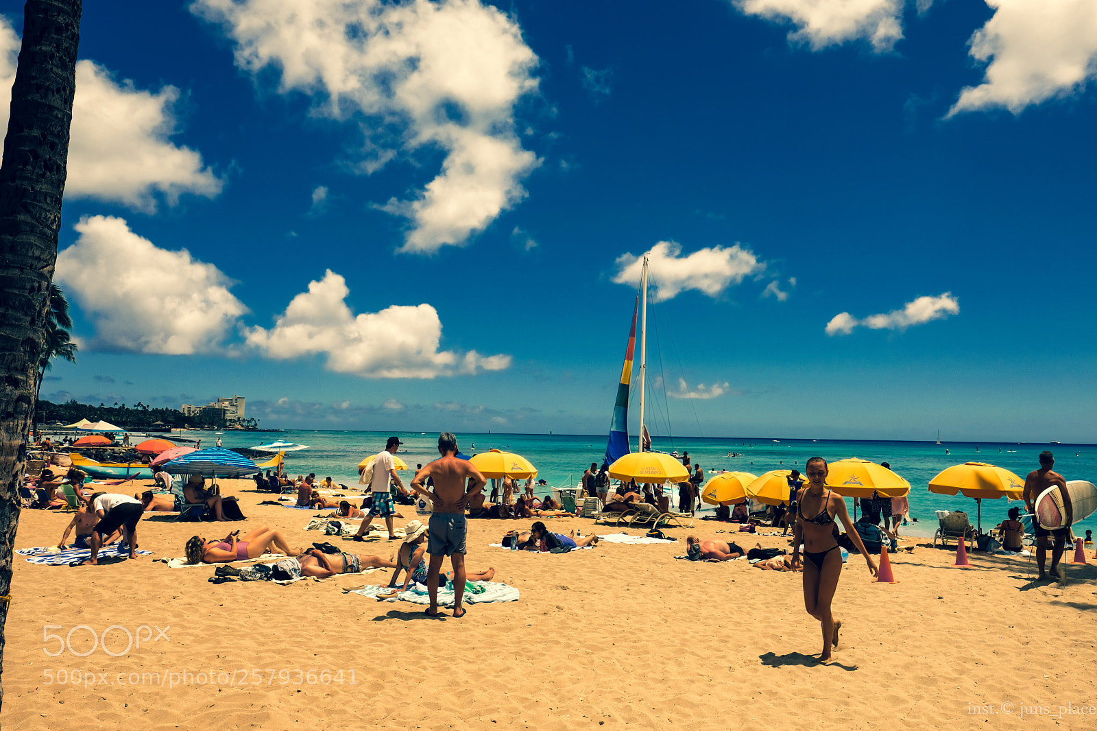 Fujifilm X-Pro2 sample photo. Waikiki beach, burning sun! photography