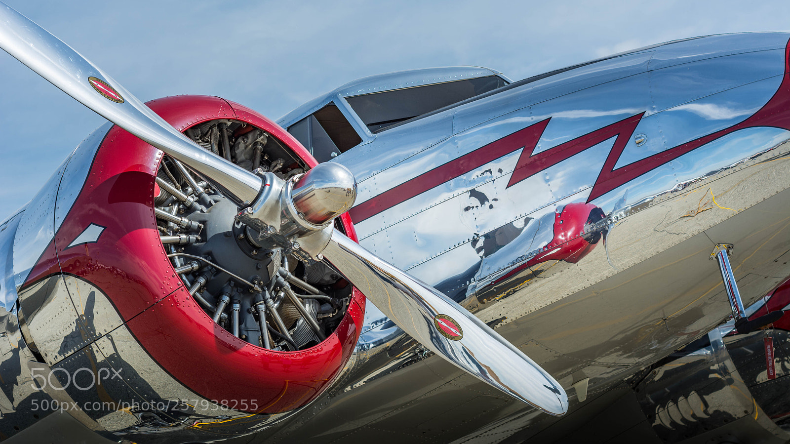 Nikon D7100 sample photo. Shiny red lightning photography