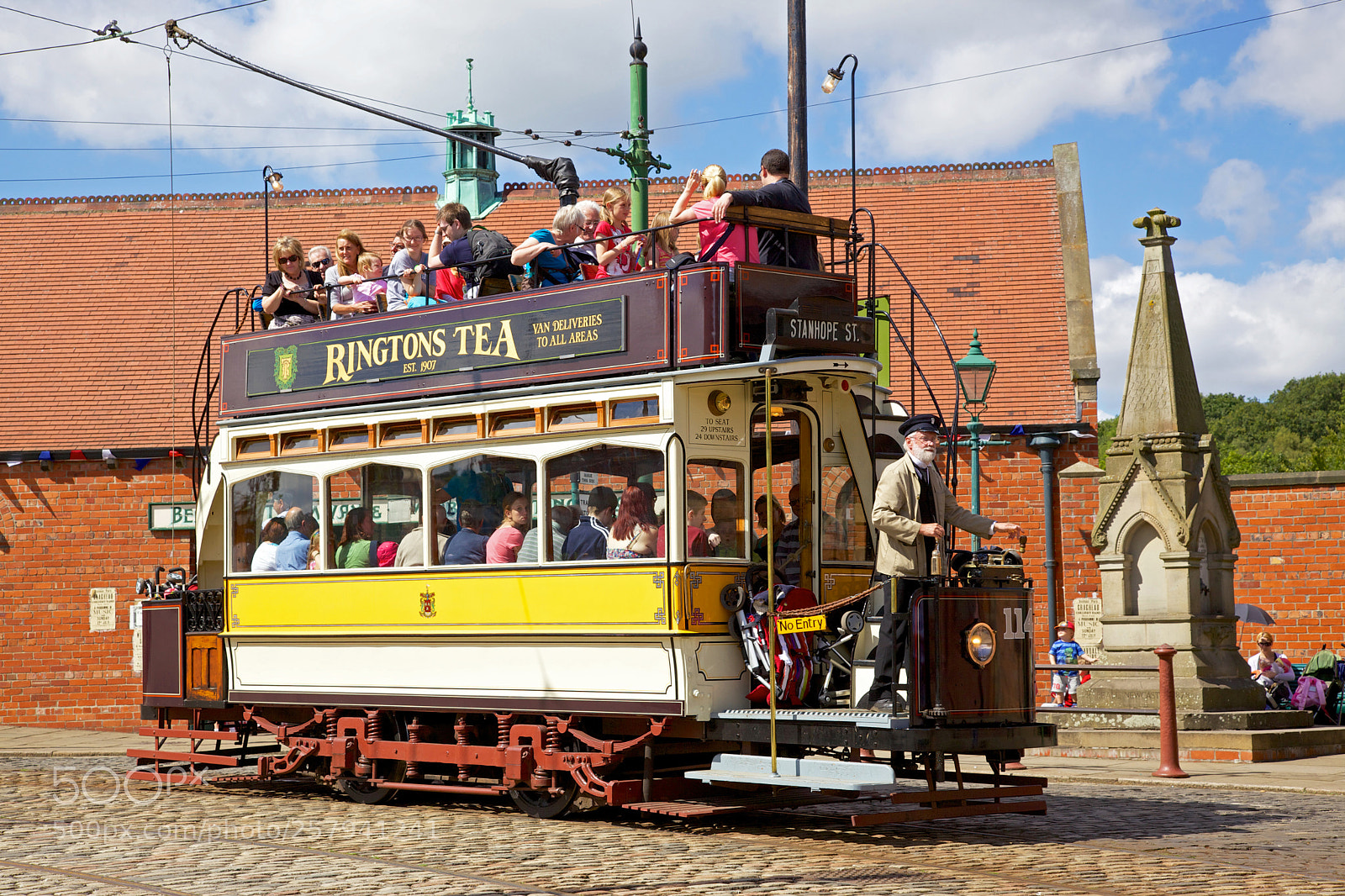 Canon EOS 5D Mark II sample photo. Beamish tram photography