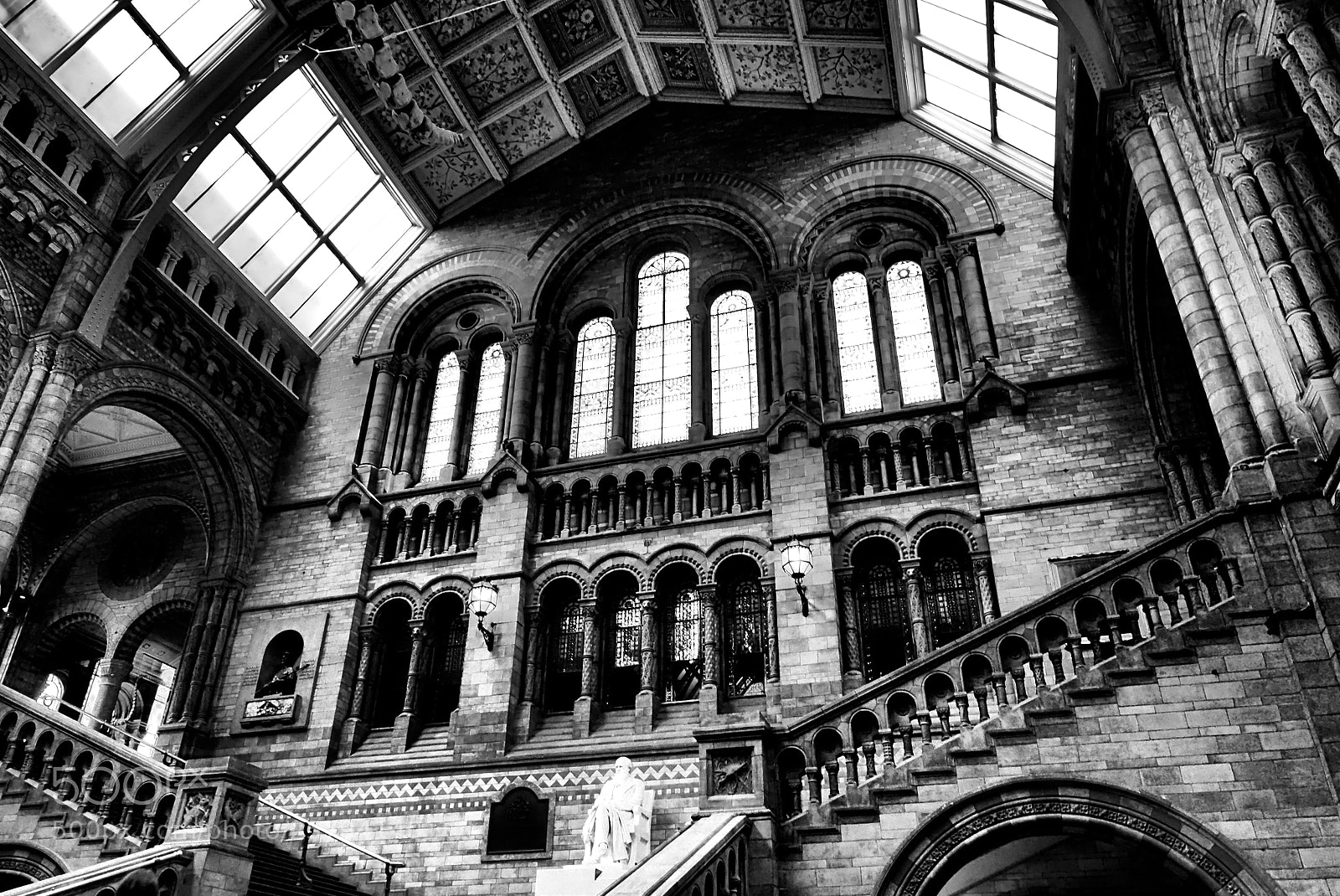 Olympus OM-D E-M5 II sample photo. Gothic photography