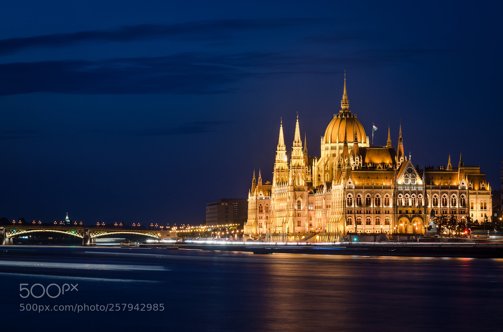 Nikon D7000 sample photo. Hungarian parliament at night photography