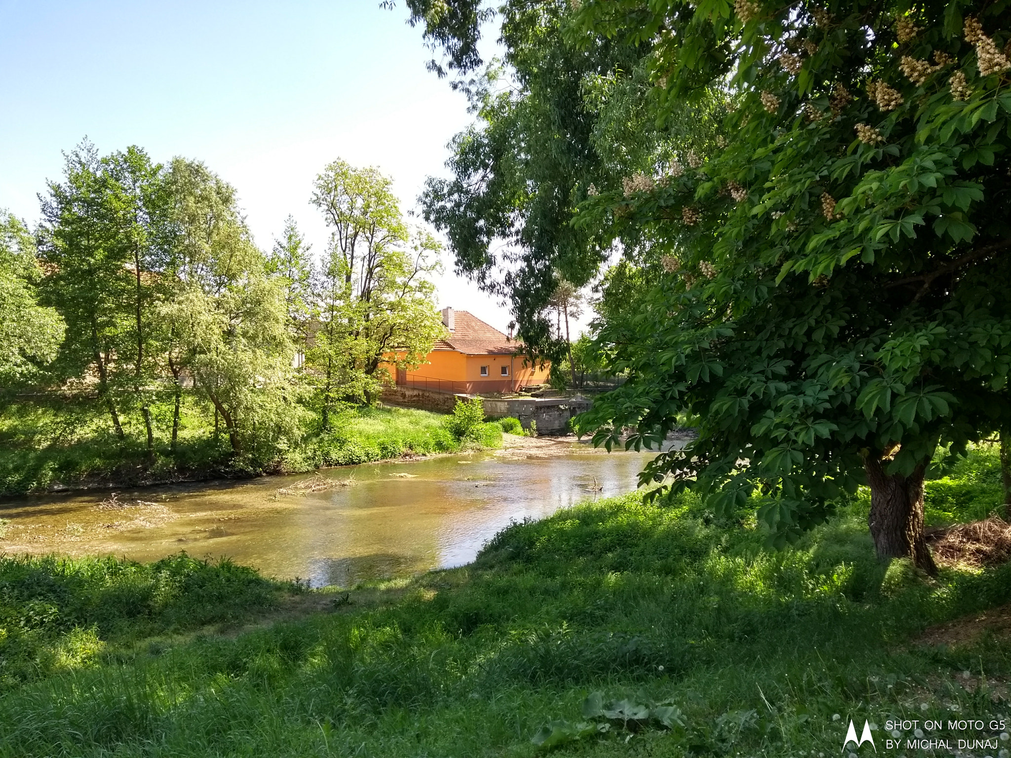 Motorola Moto G (5th Gen) sample photo. Skačany 5-18-3 photography