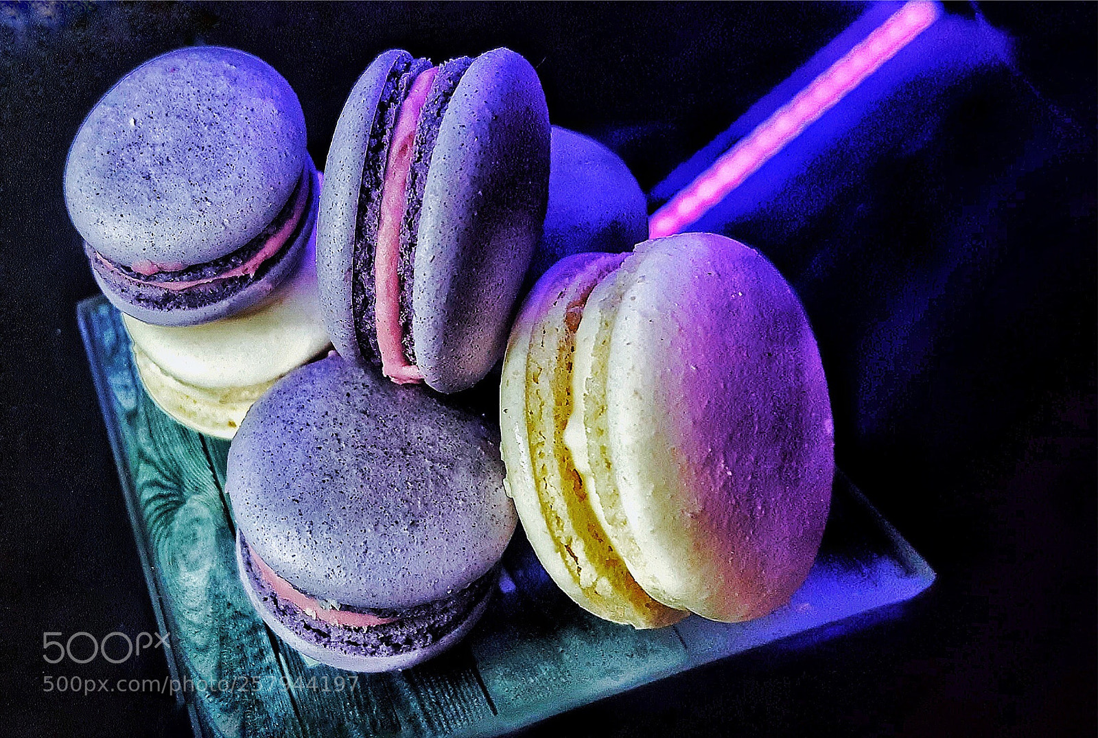 Samsung GALAXY S6 edge sample photo. Purple macarons photography