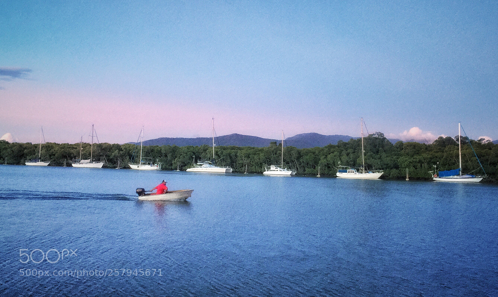 Apple iPhone 6 Plus sample photo. Boat photography